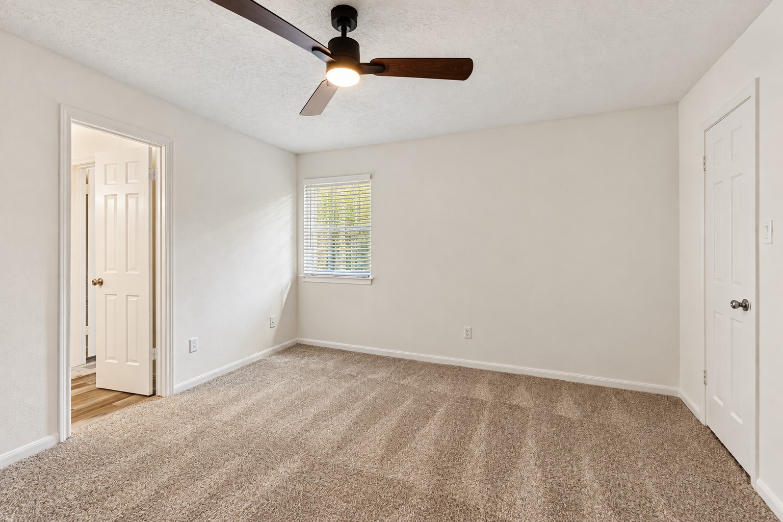 2713 N Logrun Circle Property Photo 16
