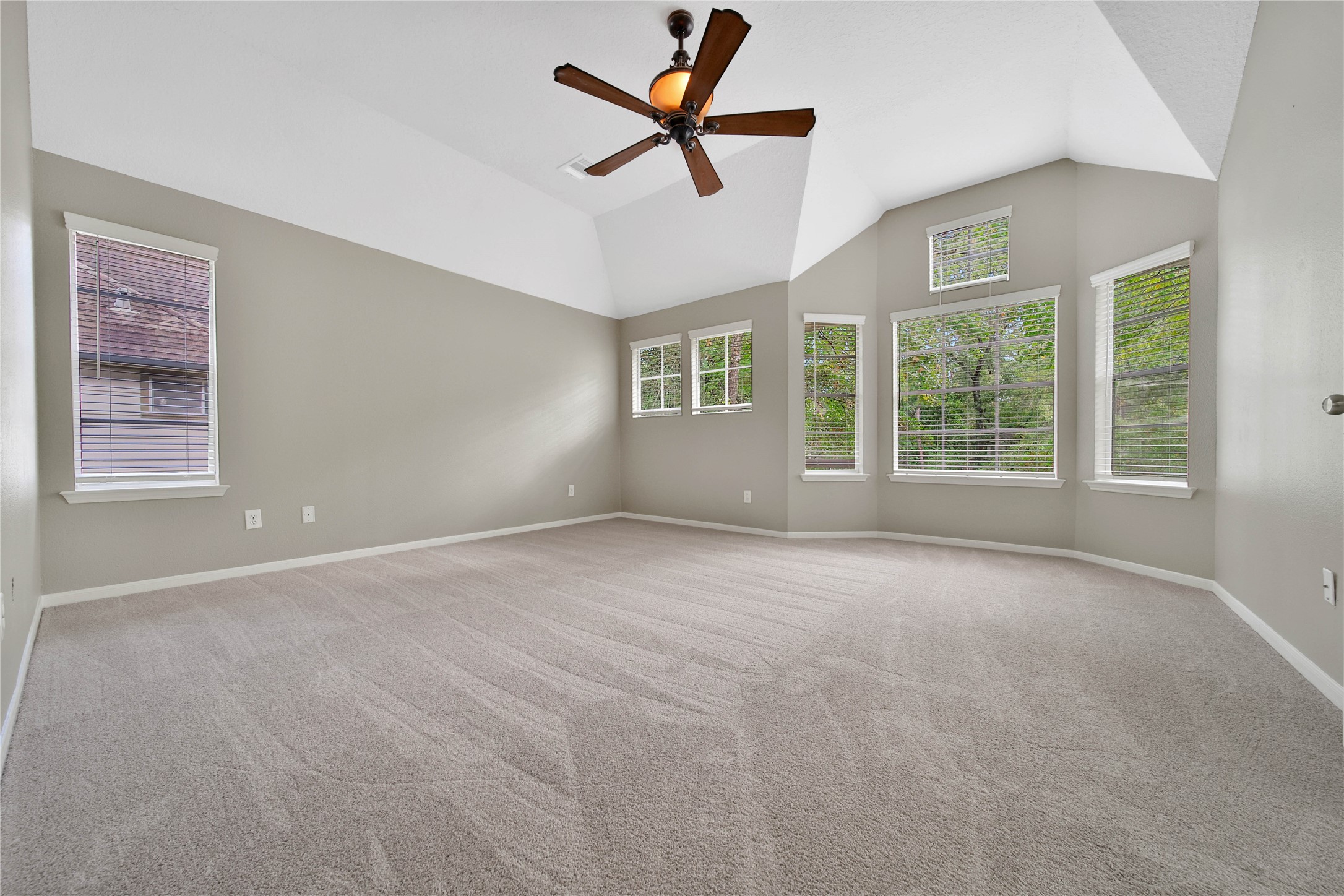 206 W Greywing Circle Property Photo 27