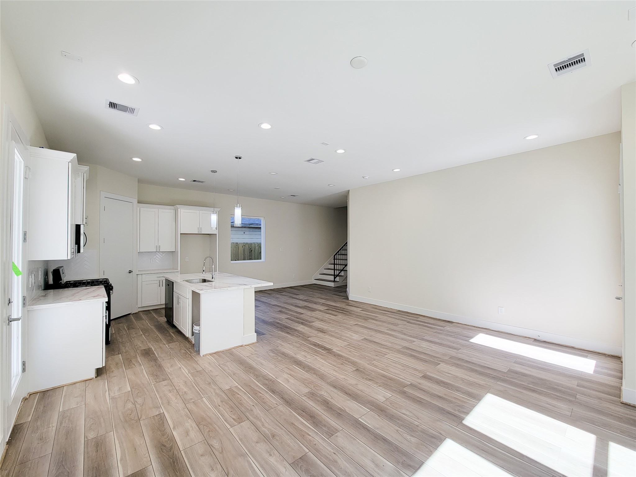 5931 Beall Street B Property Photo 5