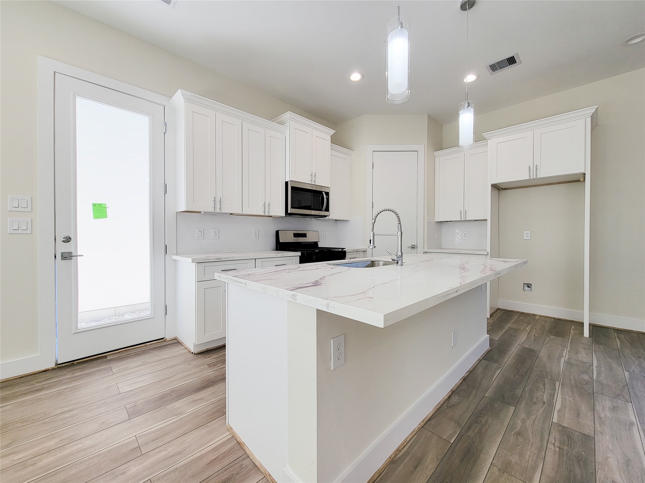 5931 Beall Street B Property Photo 7