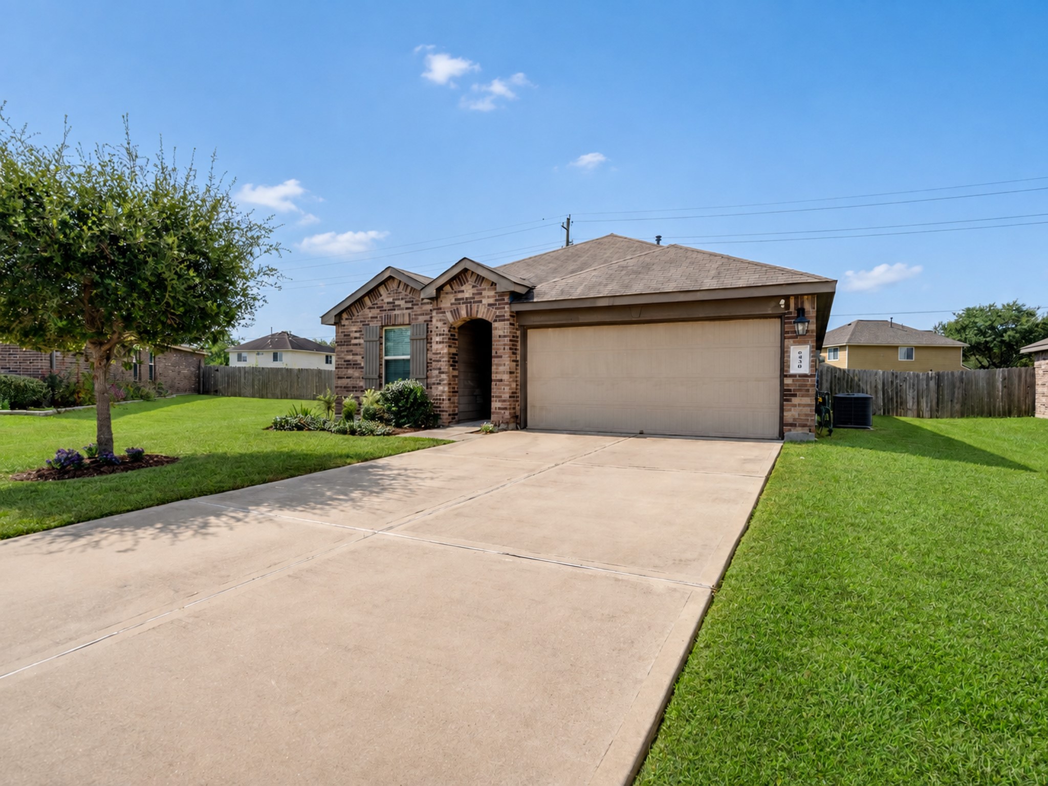 6430 Indigo Cliff Drive Property Photo 2