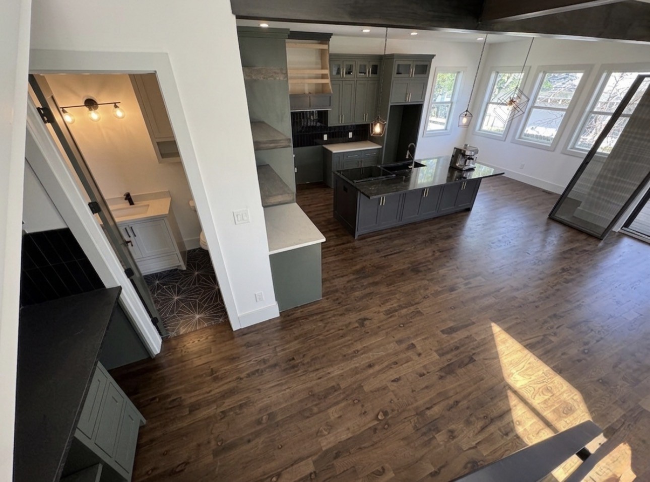 505 E 40th Street Property Photo 10