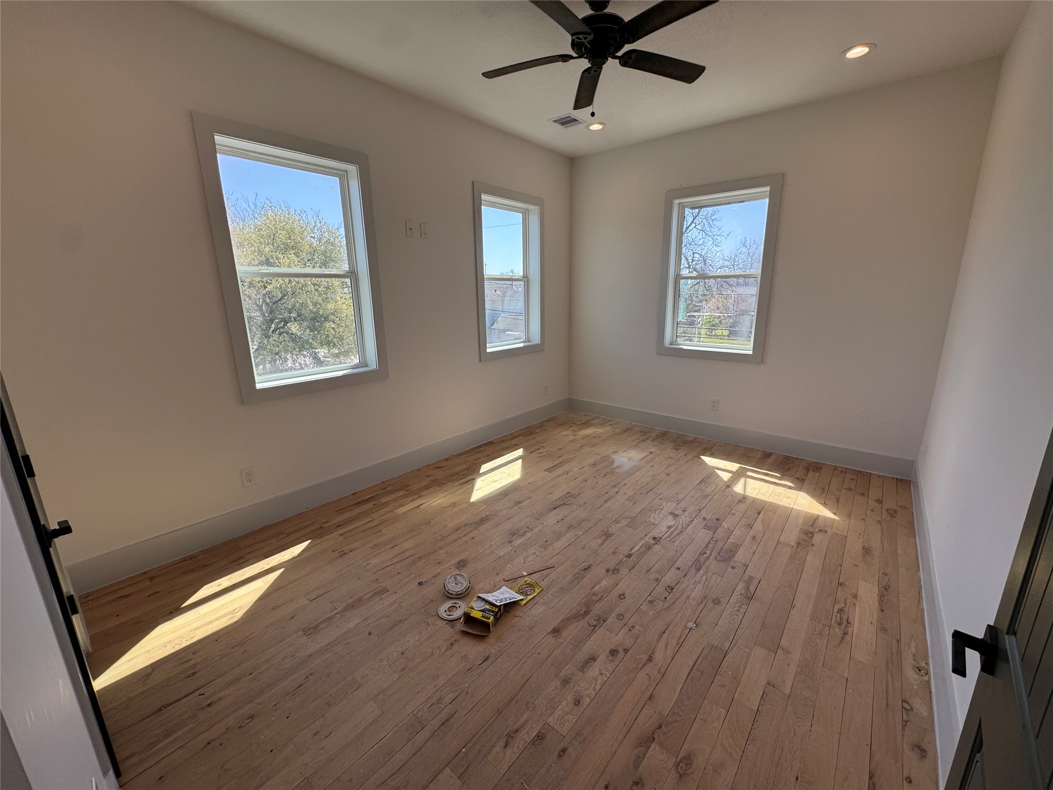 505 E 40th Street Property Photo 11