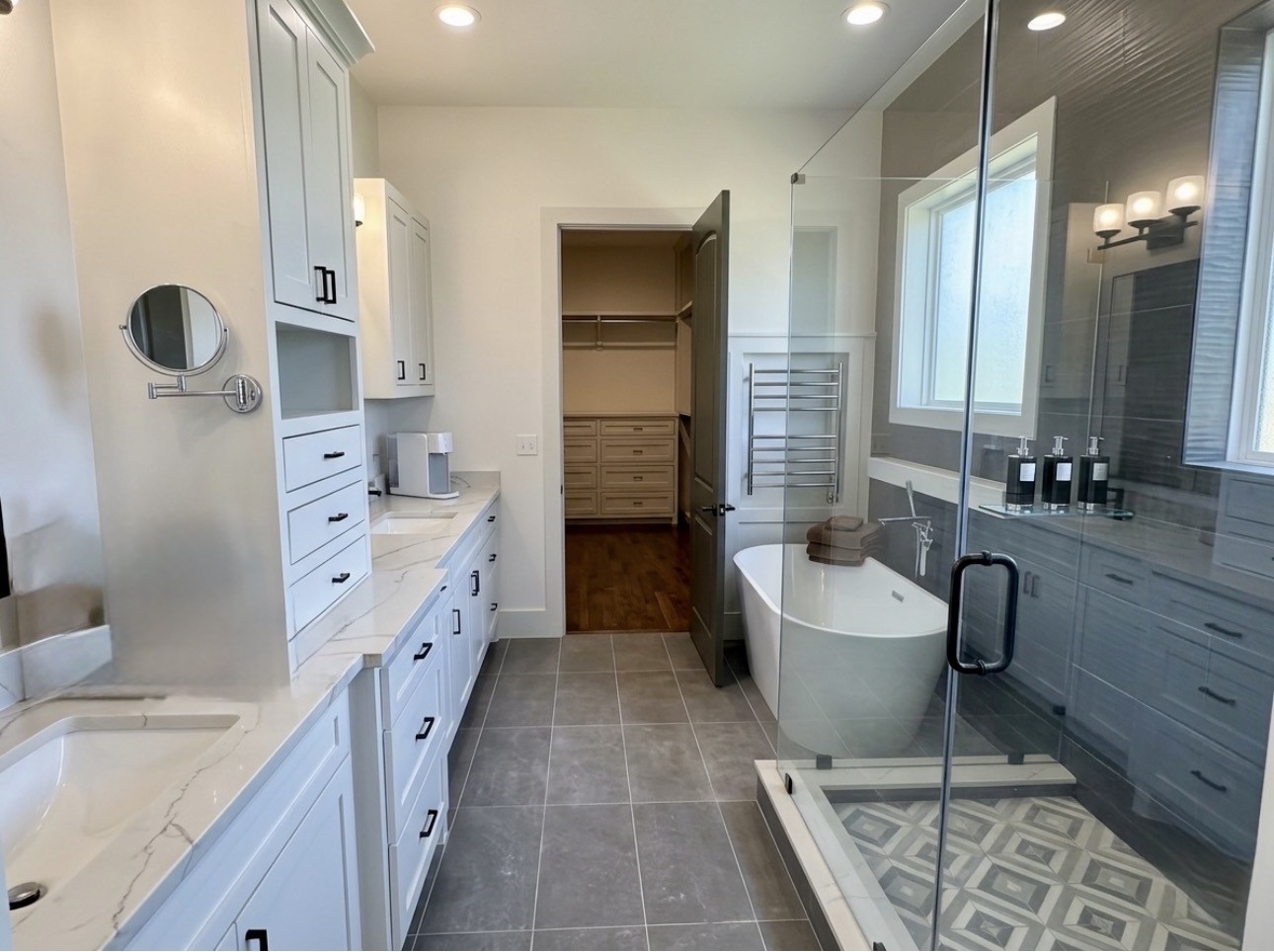 505 E 40th Street Property Photo 12
