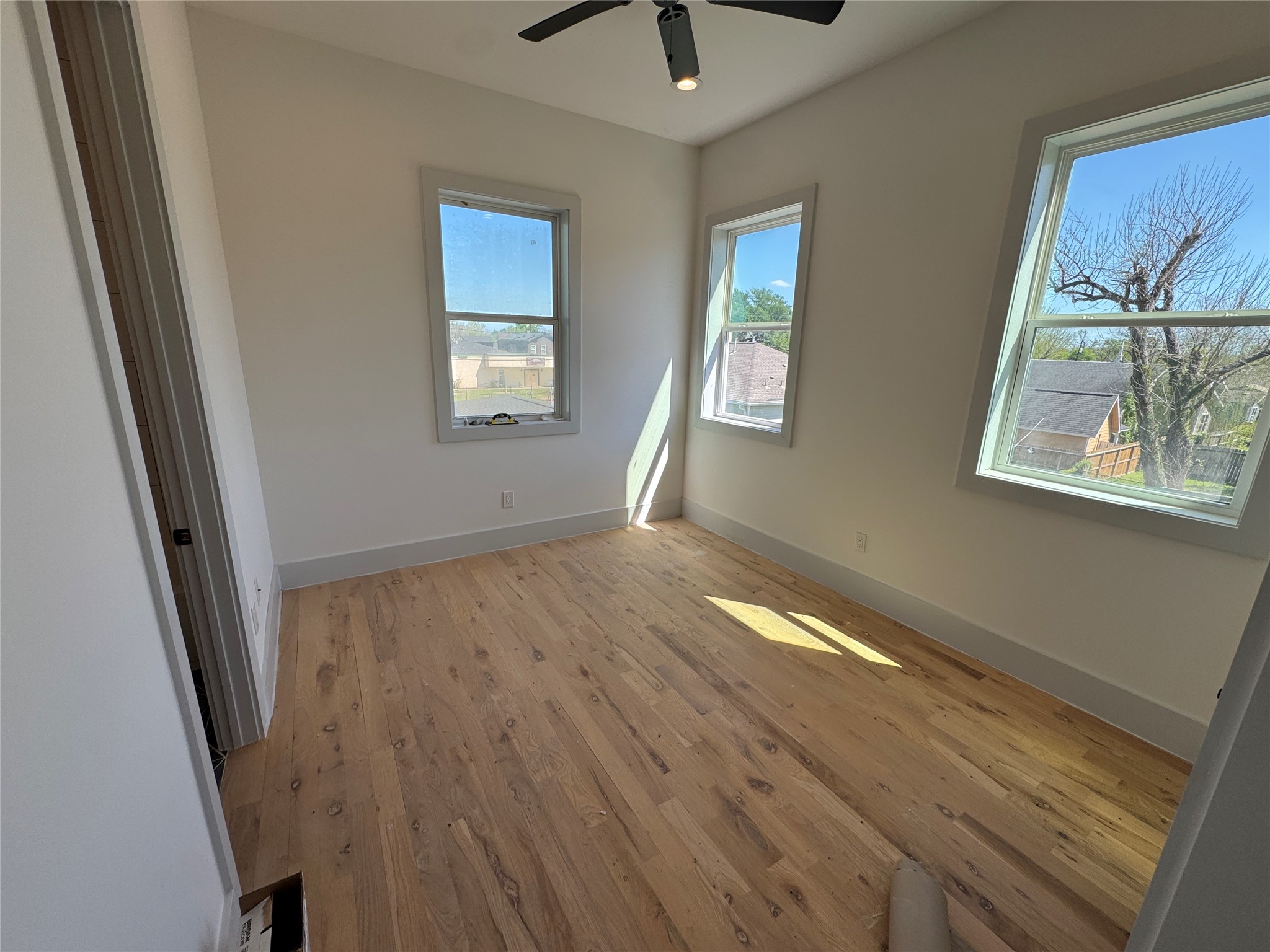 505 E 40th Street Property Photo 15