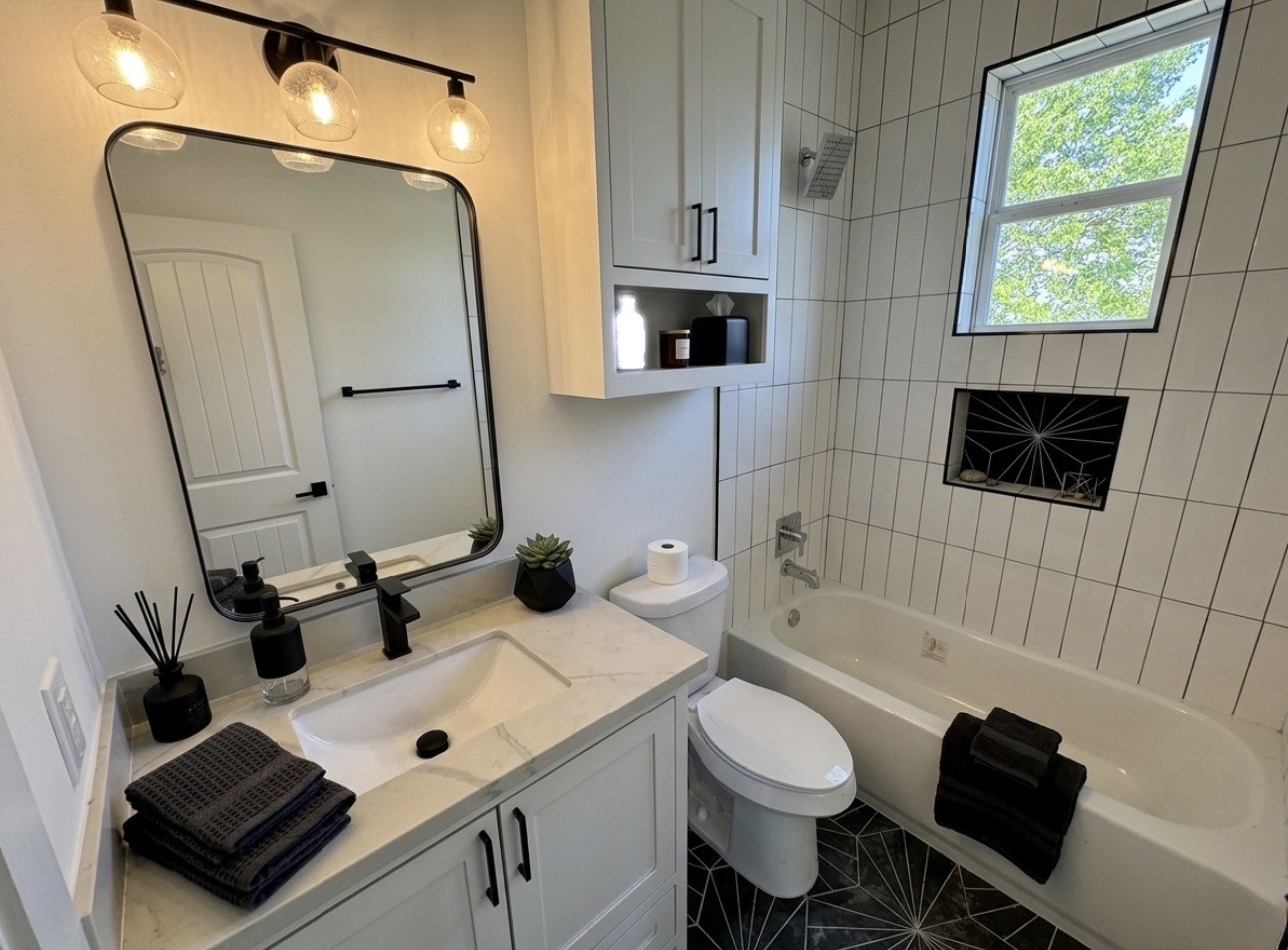 505 E 40th Street Property Photo 16