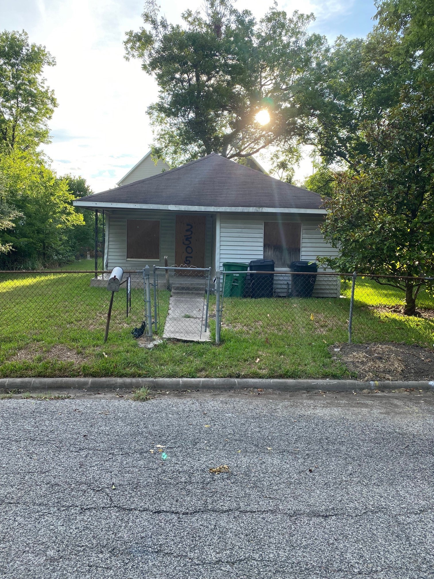 3505 Delhi Street Property Photo 1