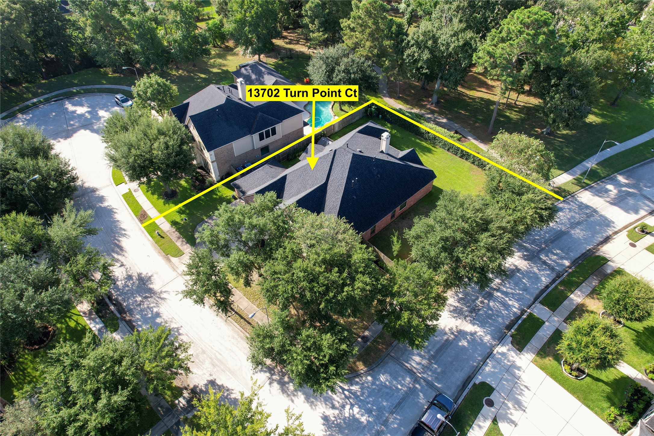 13702 Turn Point Court Property Photo 3