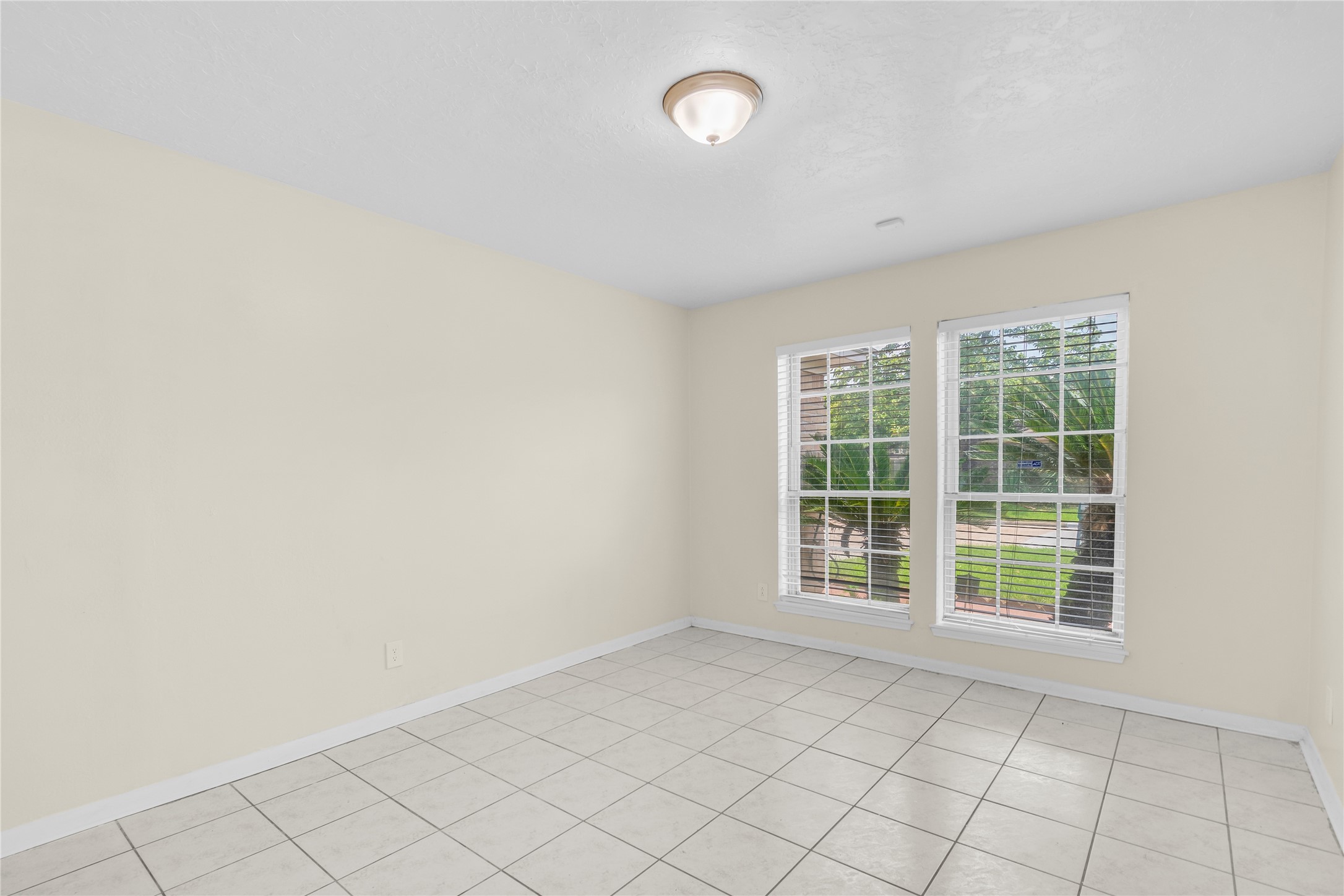 10606 Beckfield Drive Property Photo 6