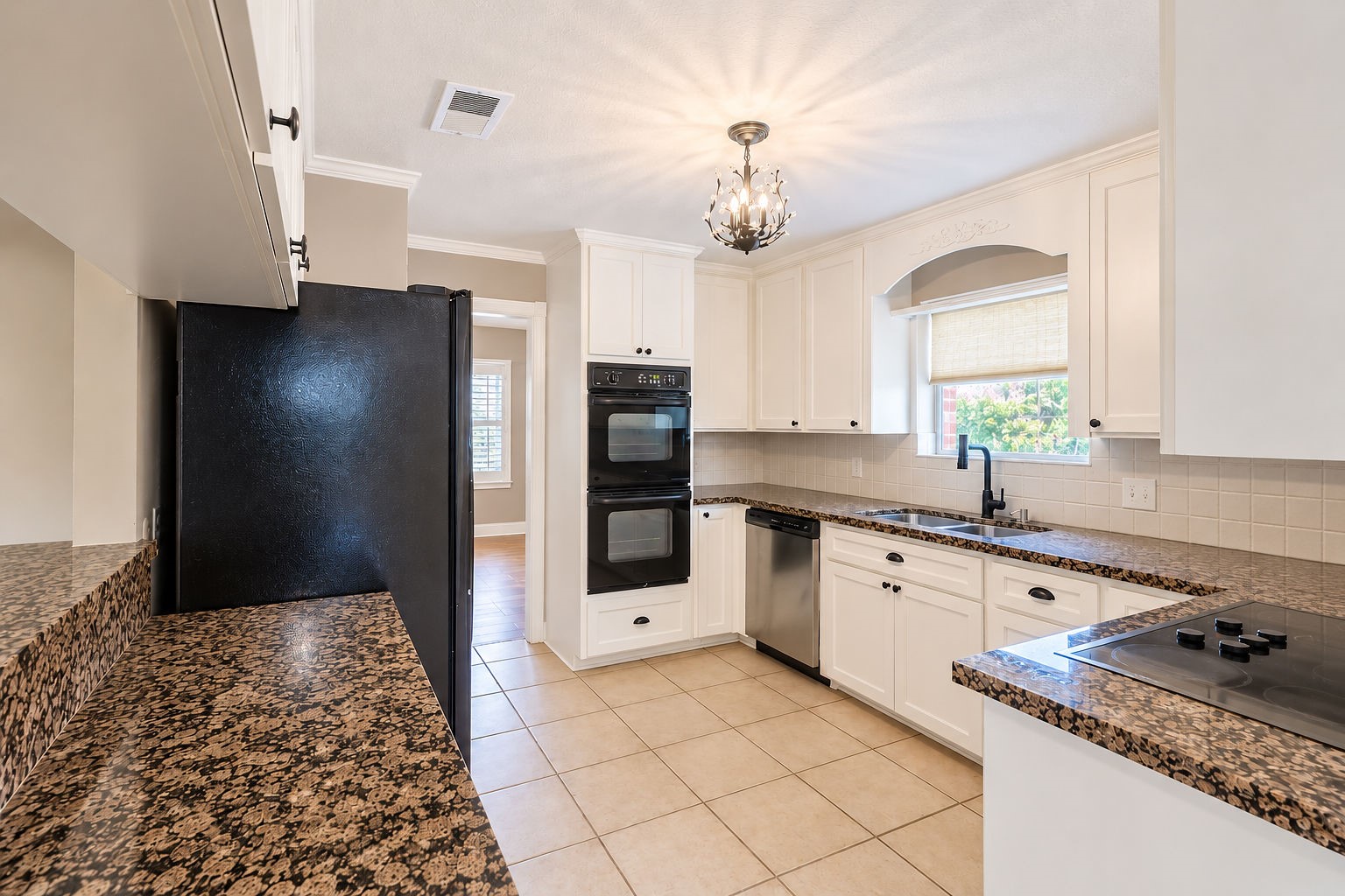 7411 Bairnsdale Lane Property Photo 17