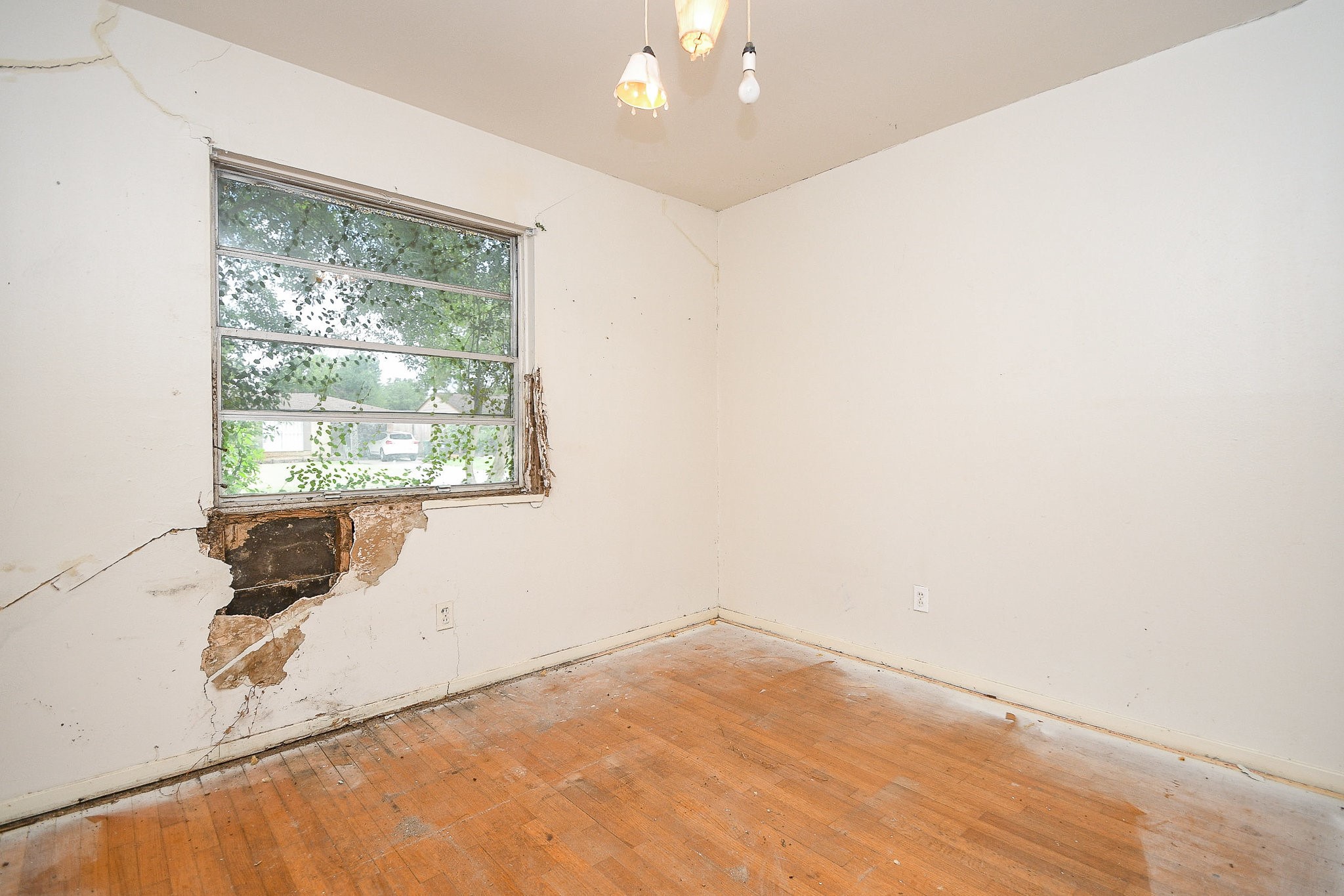 4231 S Acres Drive Property Photo 14
