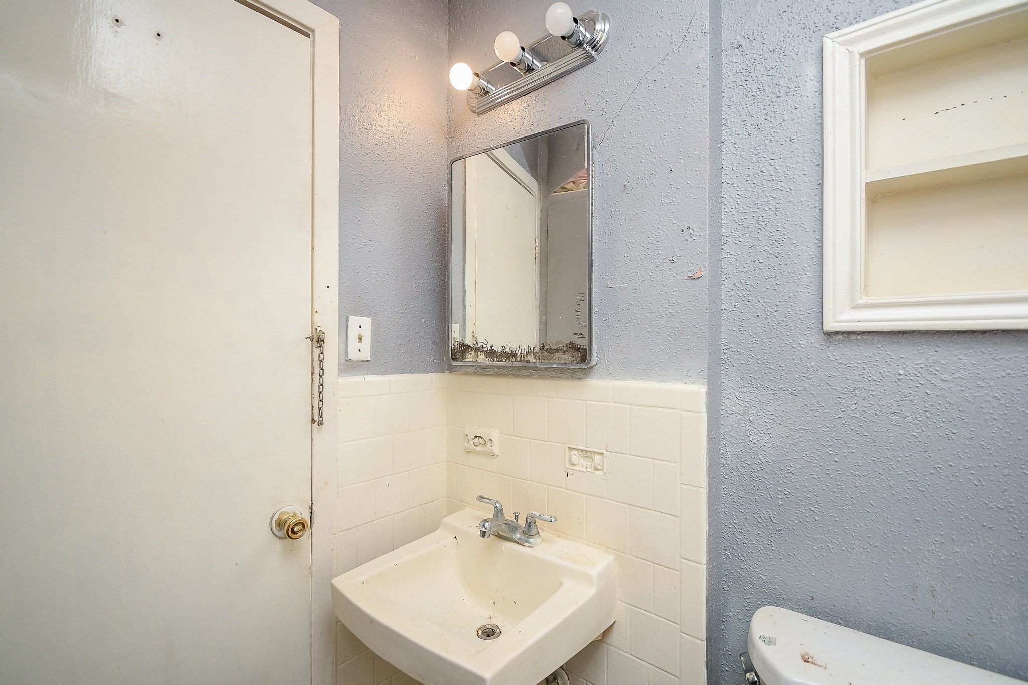4231 S Acres Drive Property Photo 18