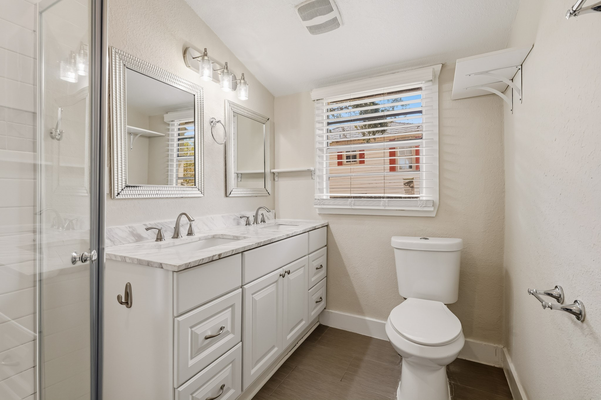 1011 Sealy Street Property Photo 18