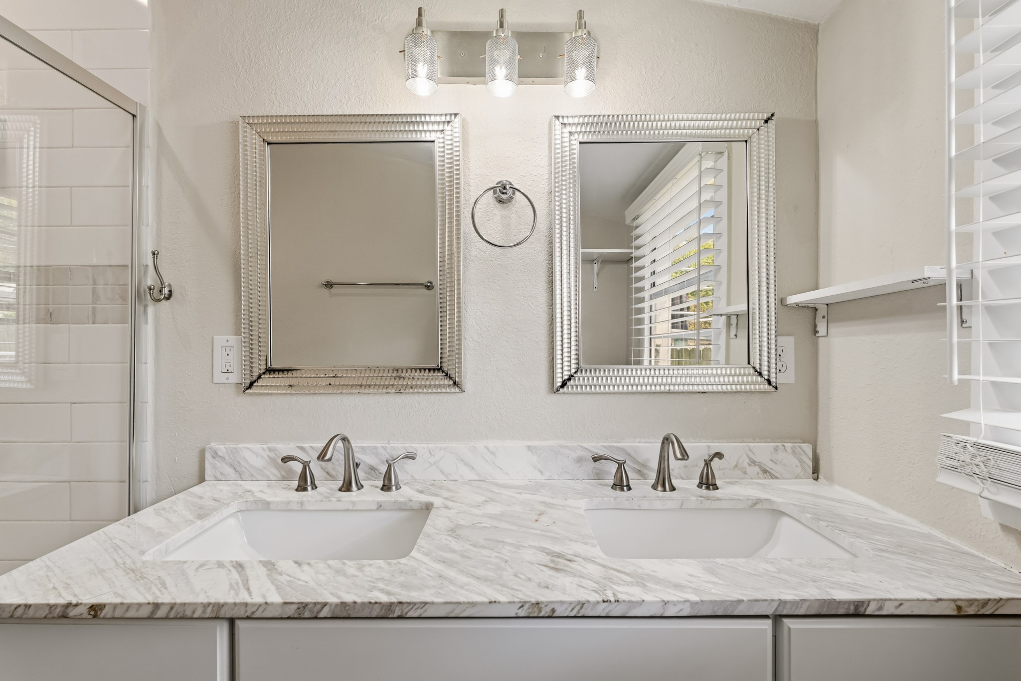 1011 Sealy Street Property Photo 19