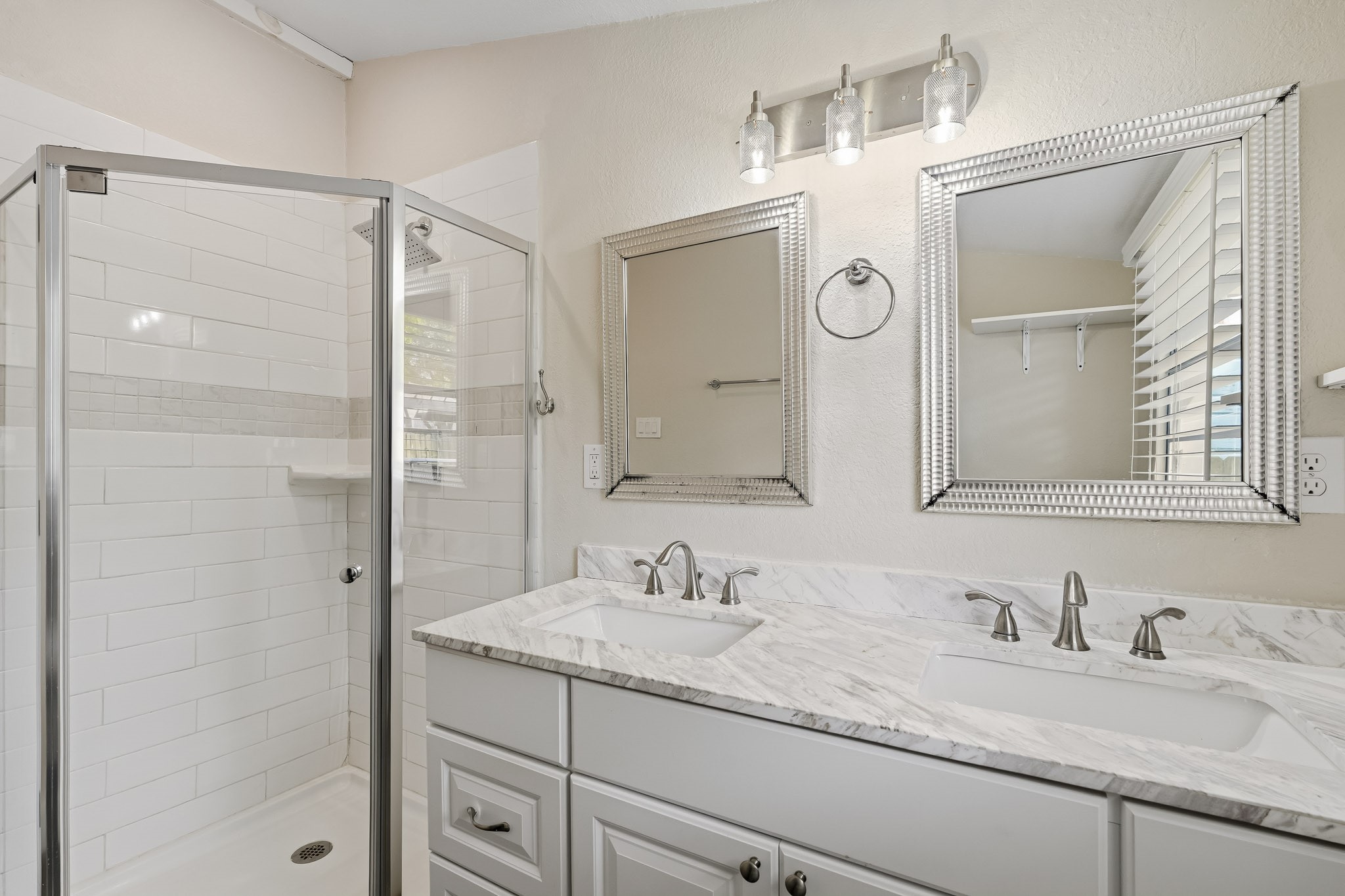 1011 Sealy Street Property Photo 20