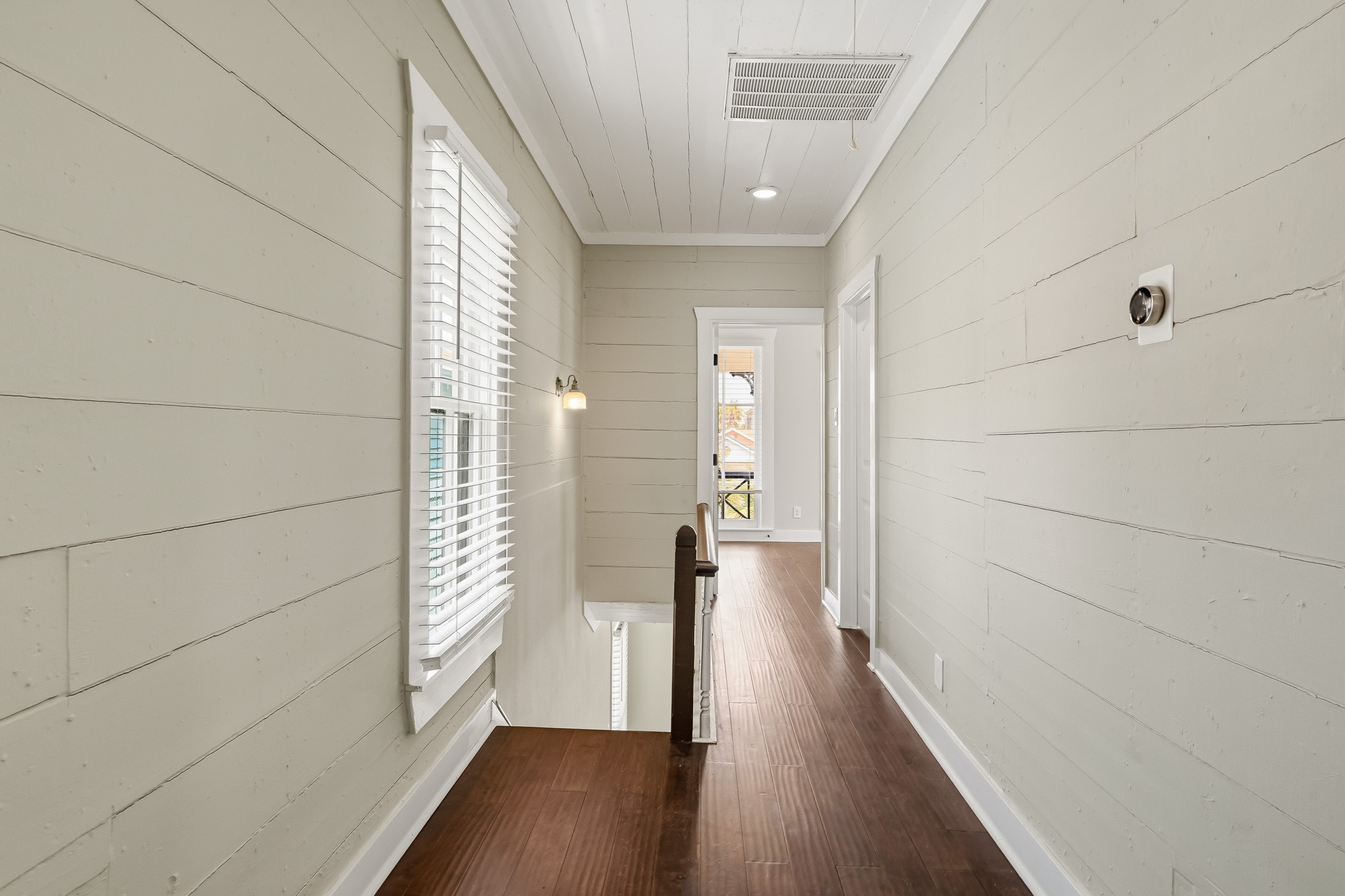 1011 Sealy Street Property Photo 25