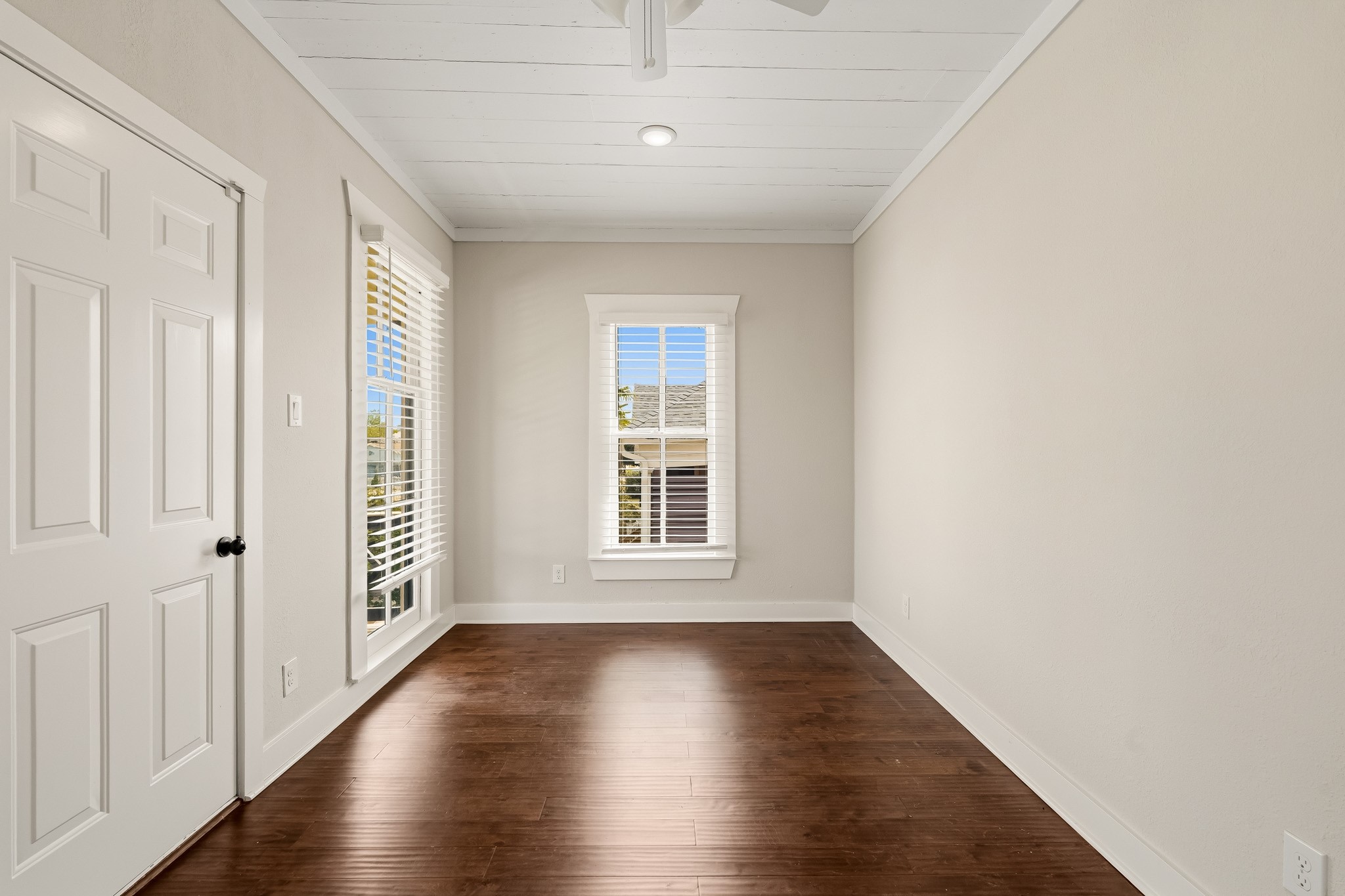 1011 Sealy Street Property Photo 27