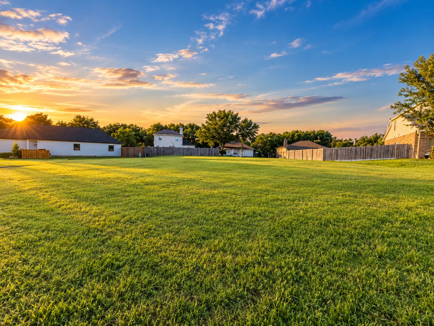 12283 View Circle Property Photo 3
