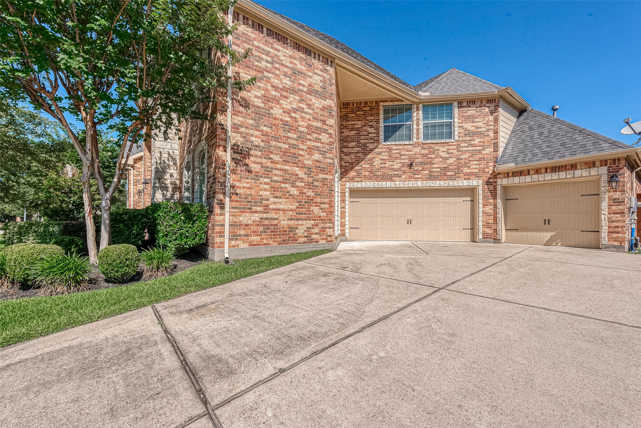 7915 Sleepy Rose Court Property Photo 4