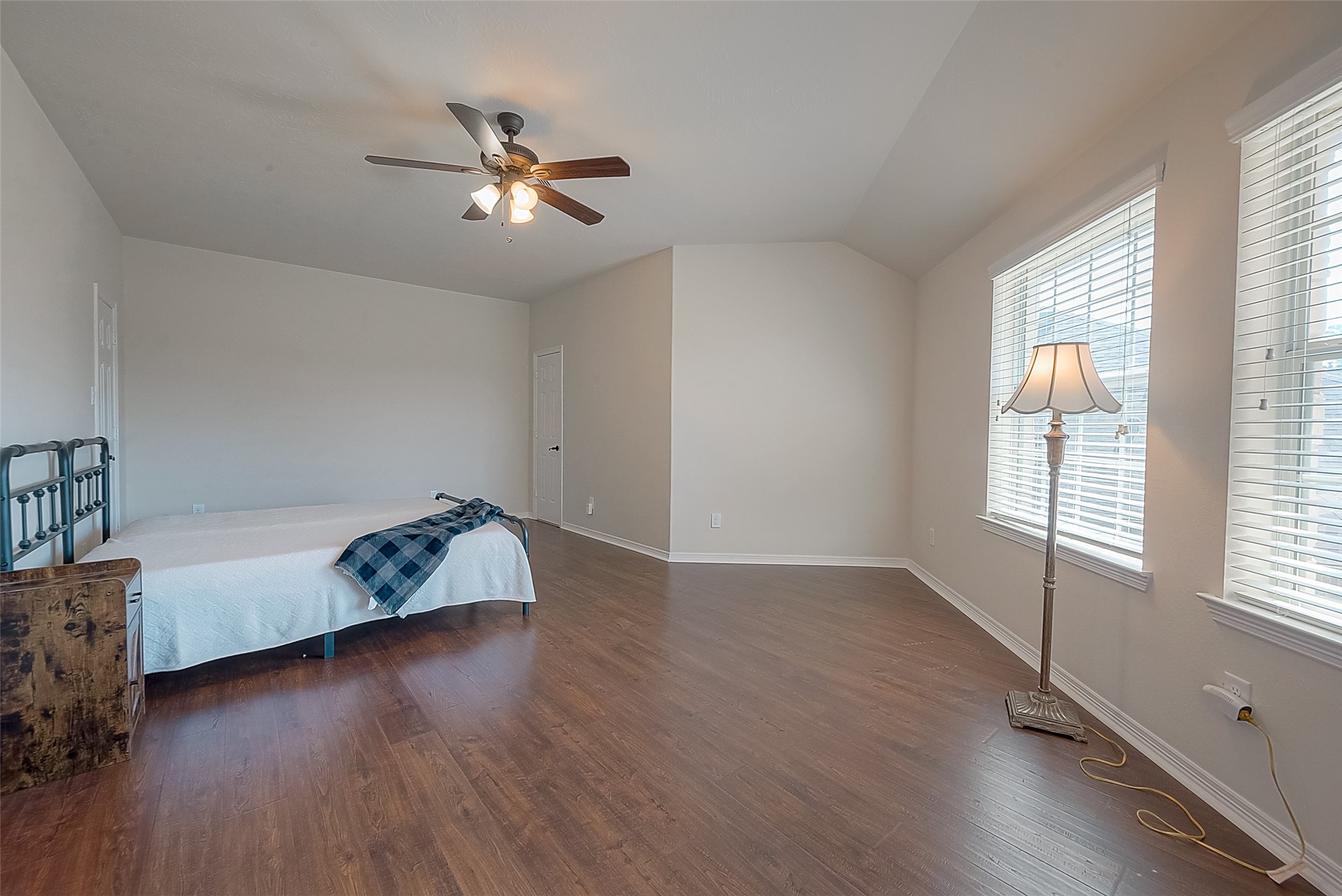 7915 Sleepy Rose Court Property Photo 35