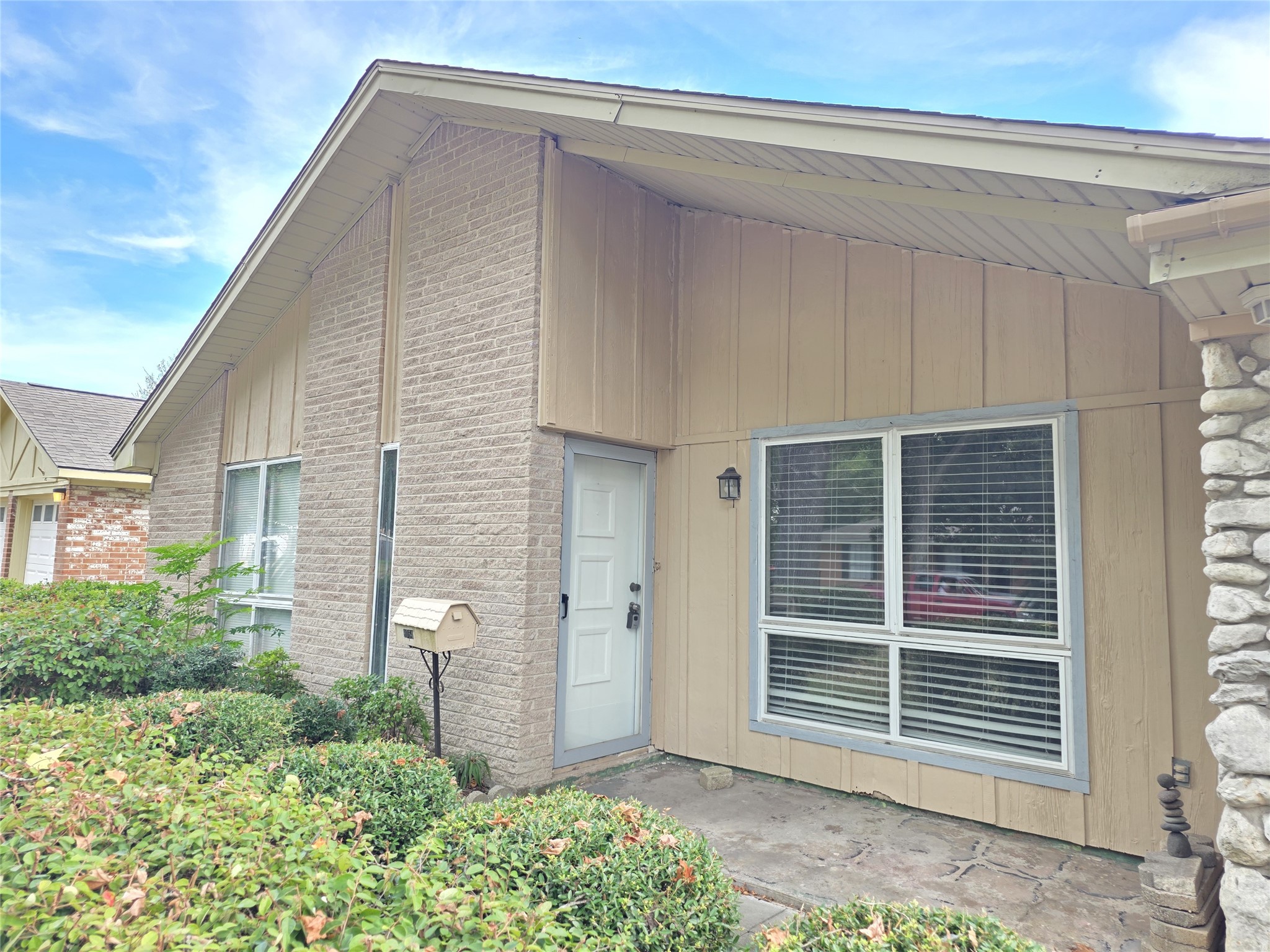 9754 Ebb Street Property Photo 2