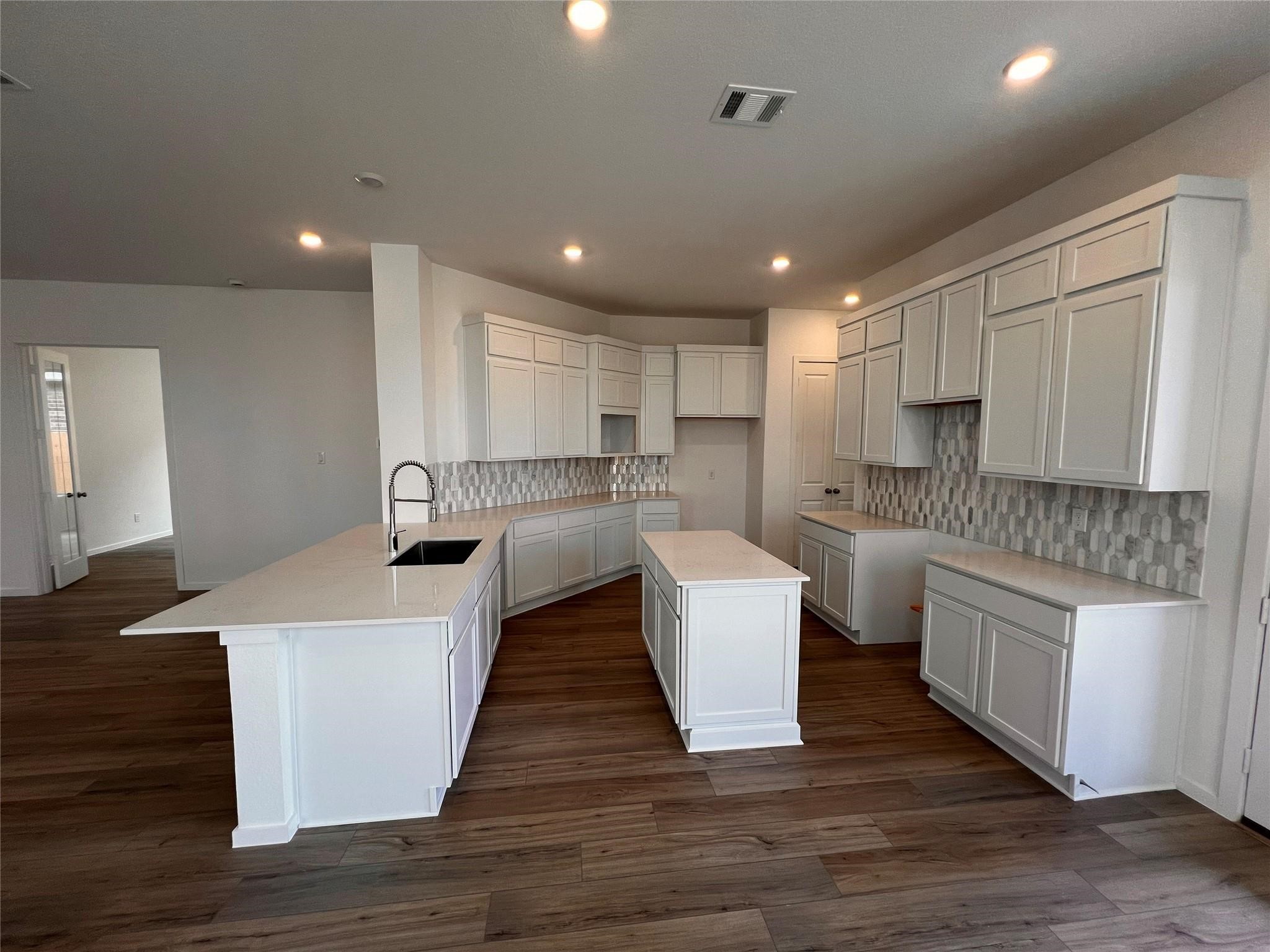 8203 Bristol Diamond Drive Property Photo