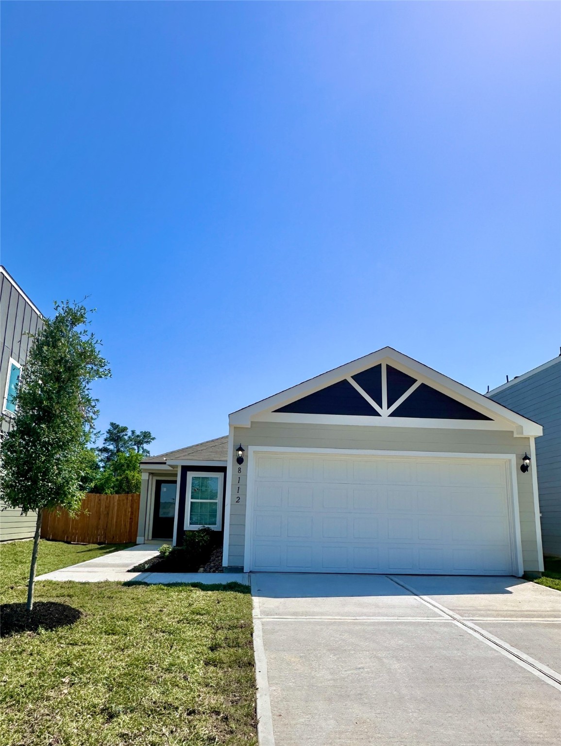 8112 Sunberry Shadow Drive Property Photo