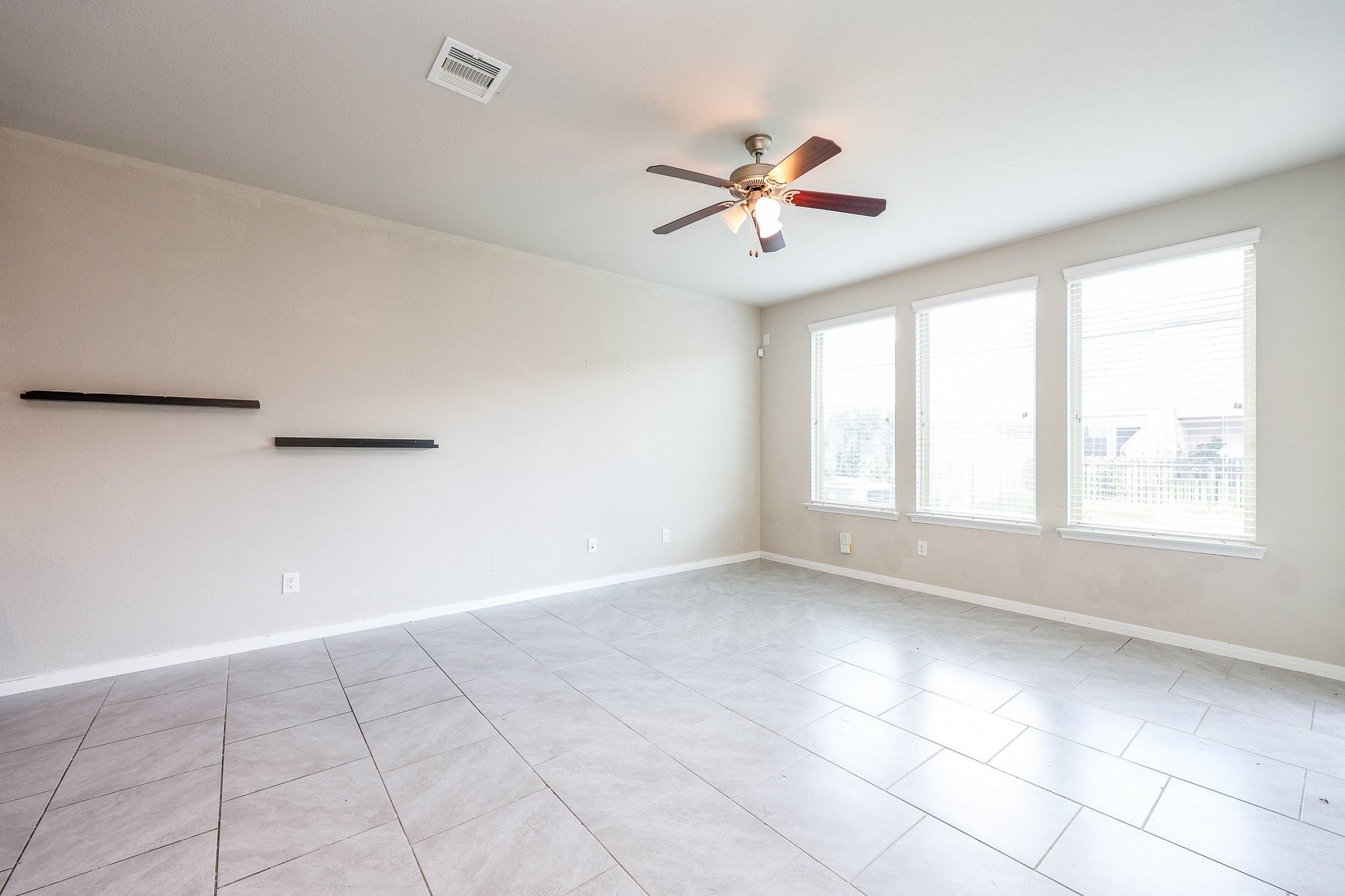 3418 Harvest Meadow Lane Property Photo 5