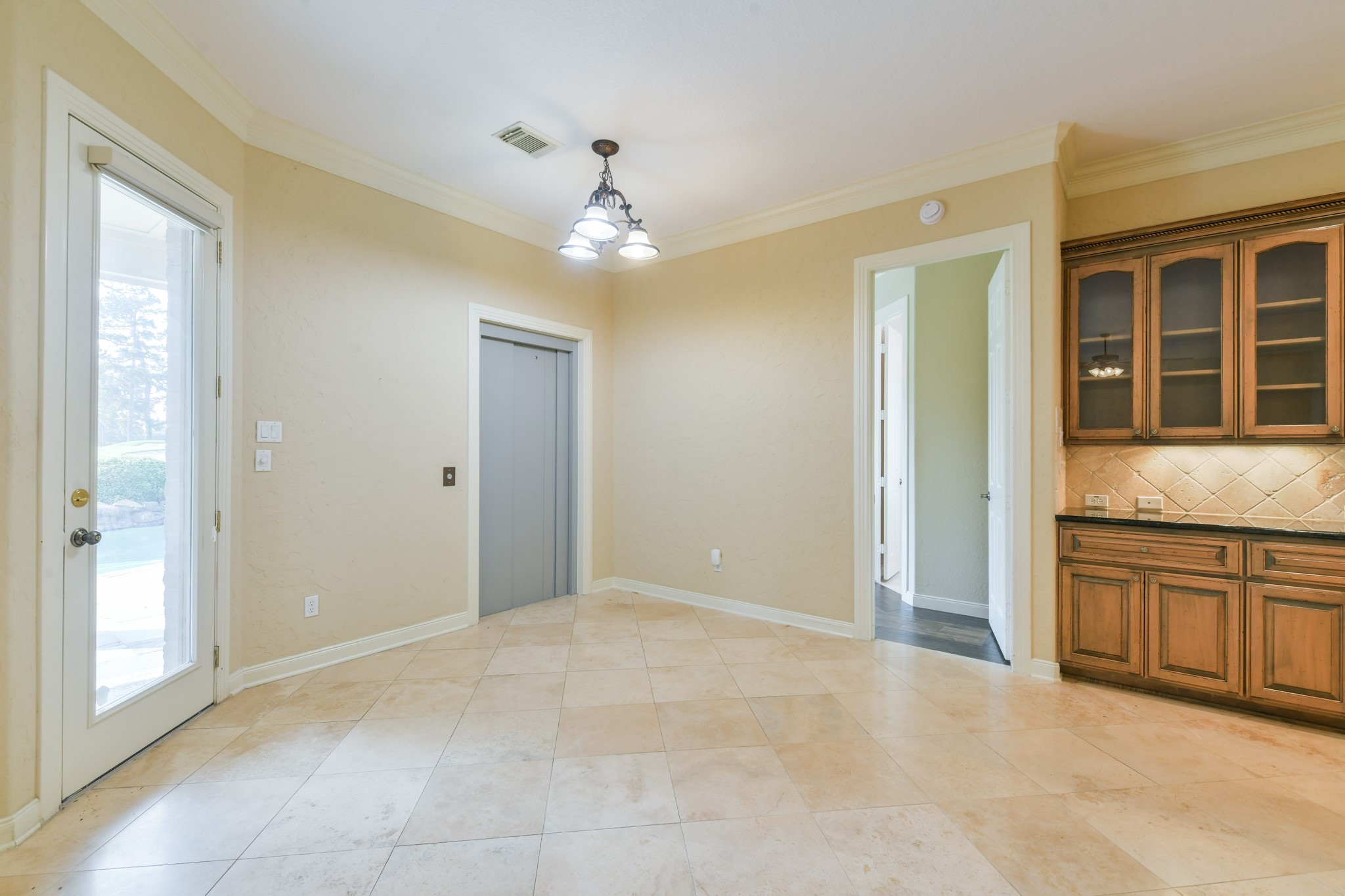 14623 Logan Falls Lane Property Photo 9