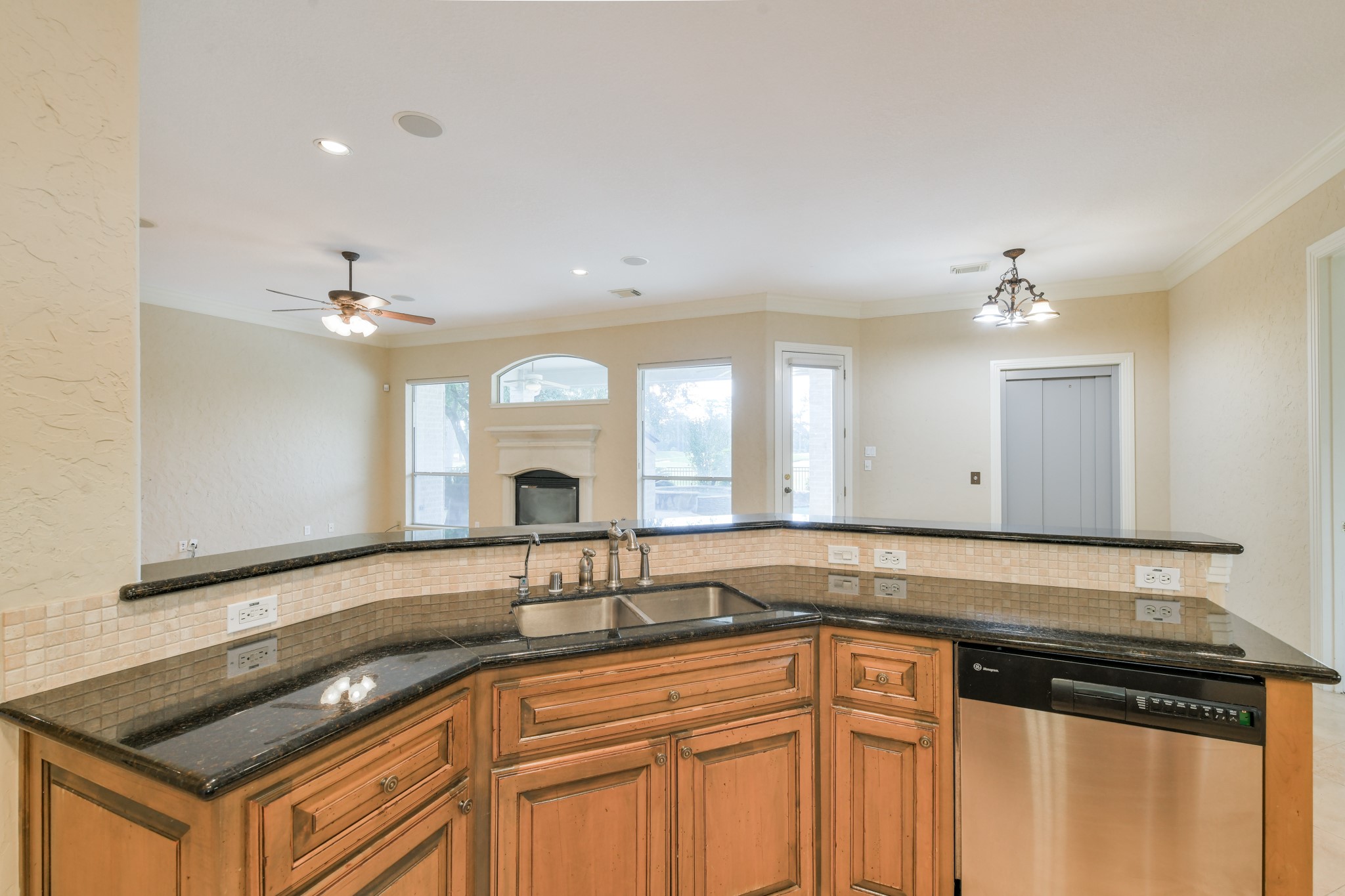 14623 Logan Falls Lane Property Photo 13