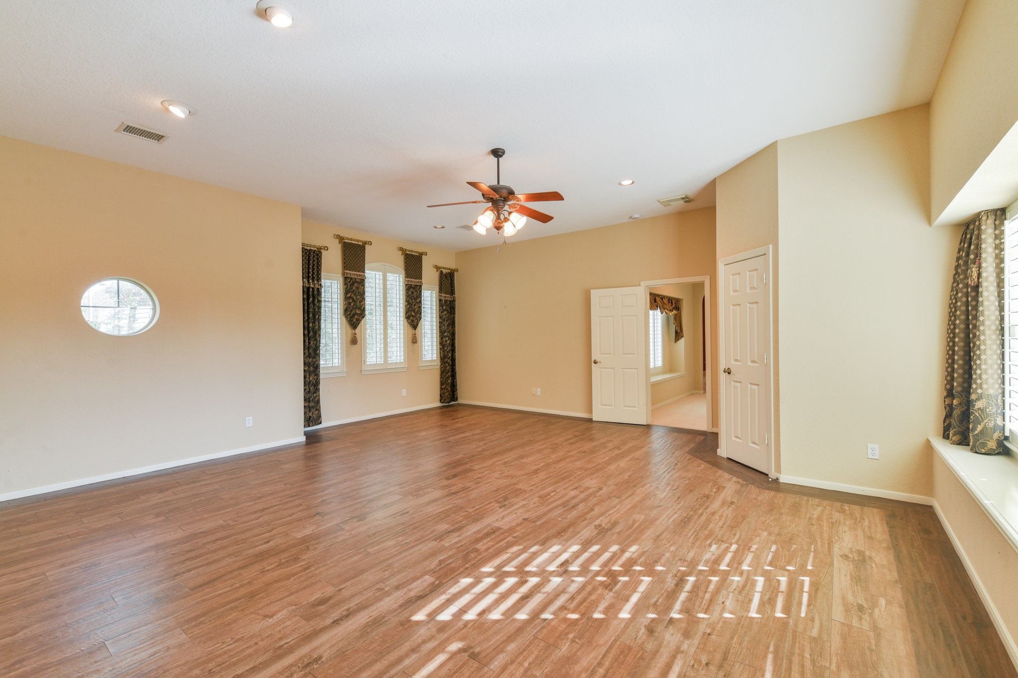 14623 Logan Falls Lane Property Photo 32