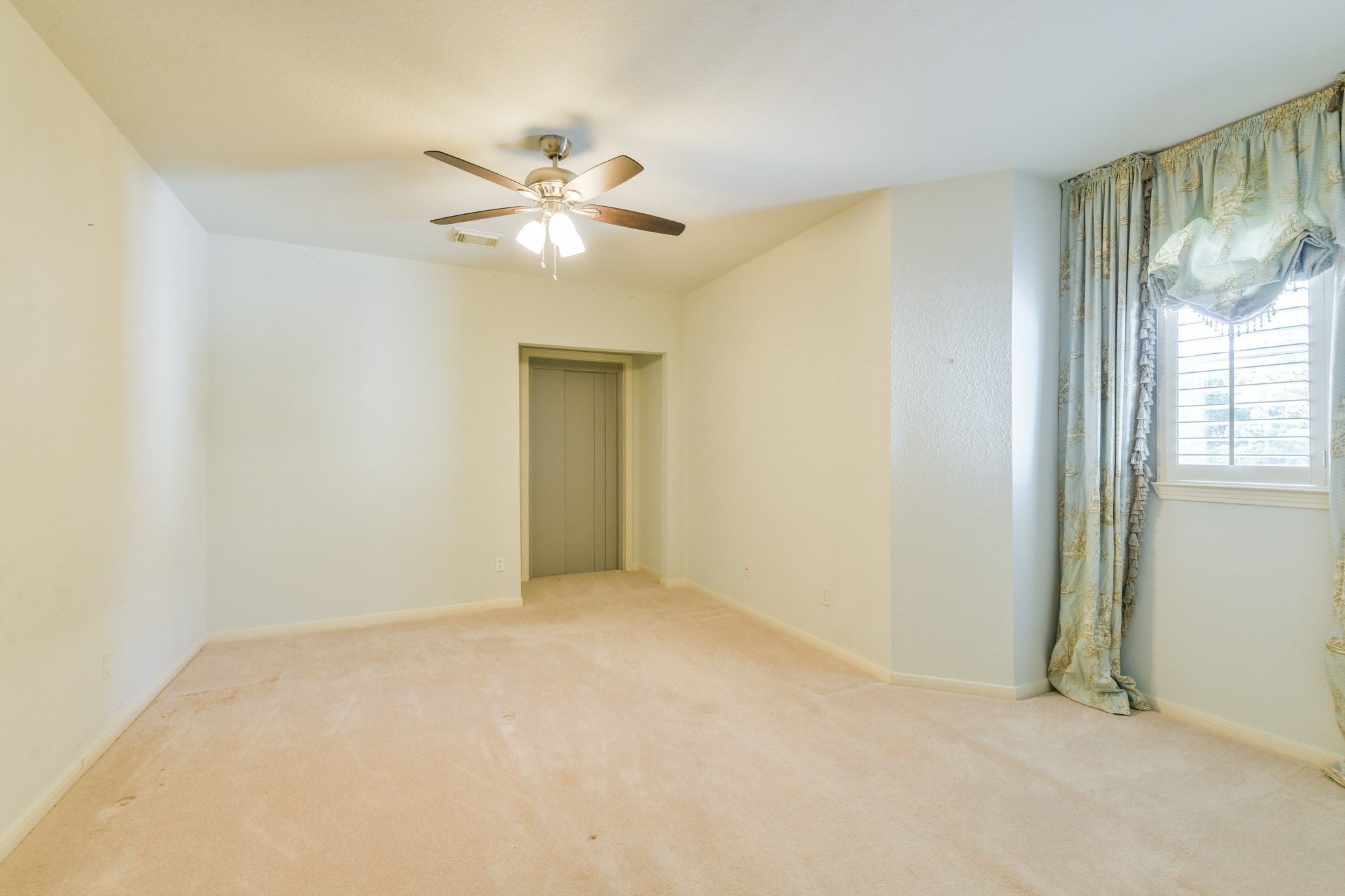 14623 Logan Falls Lane Property Photo 34