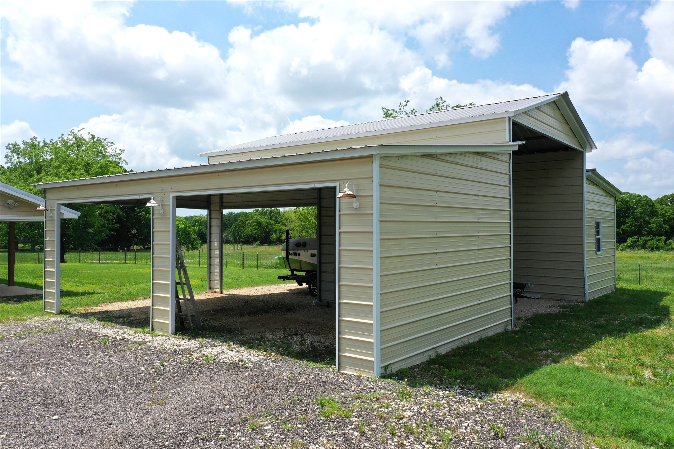 107 S Highway 14 Property Photo 4