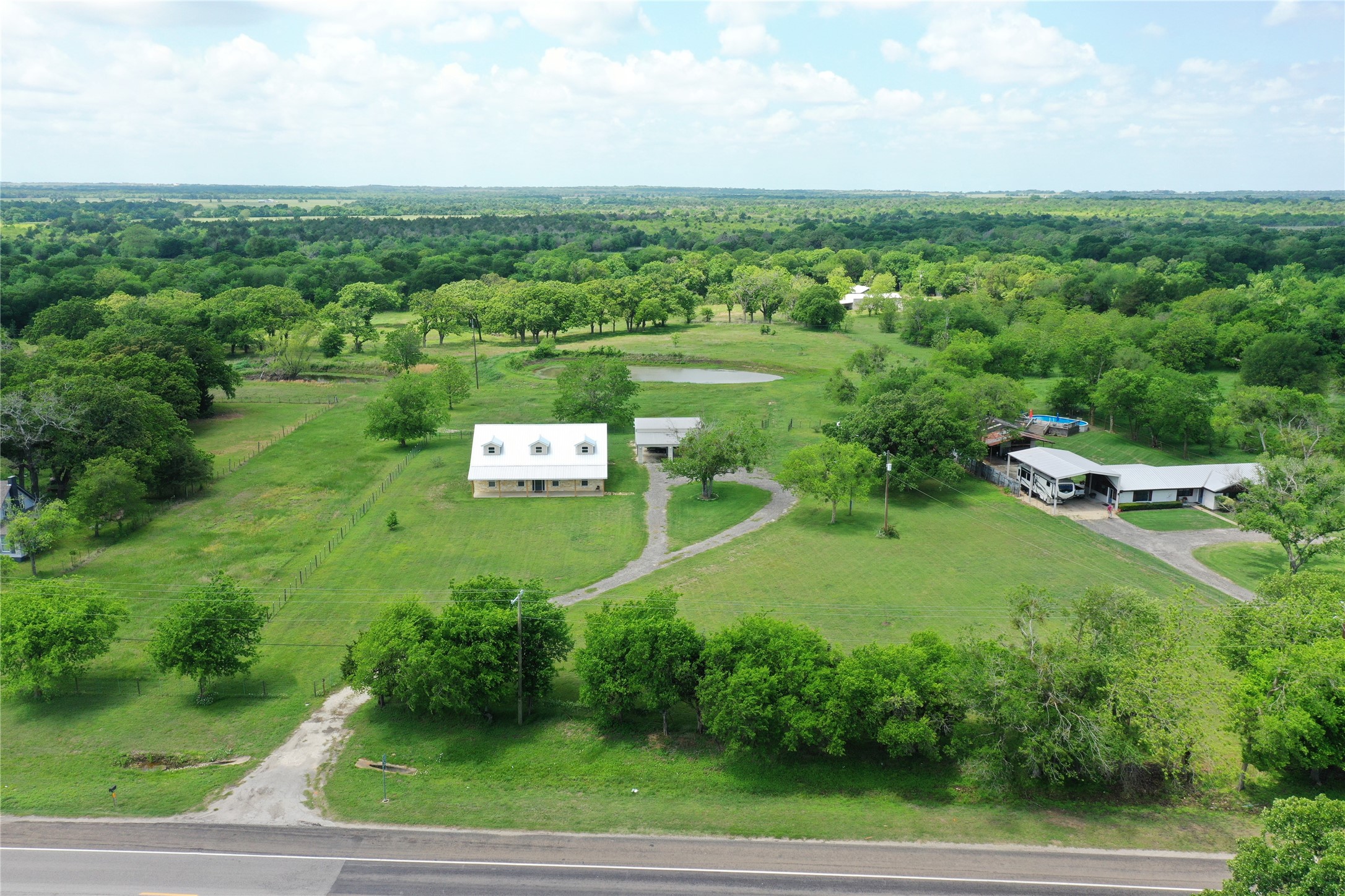 107 S Highway 14 Property Photo 6