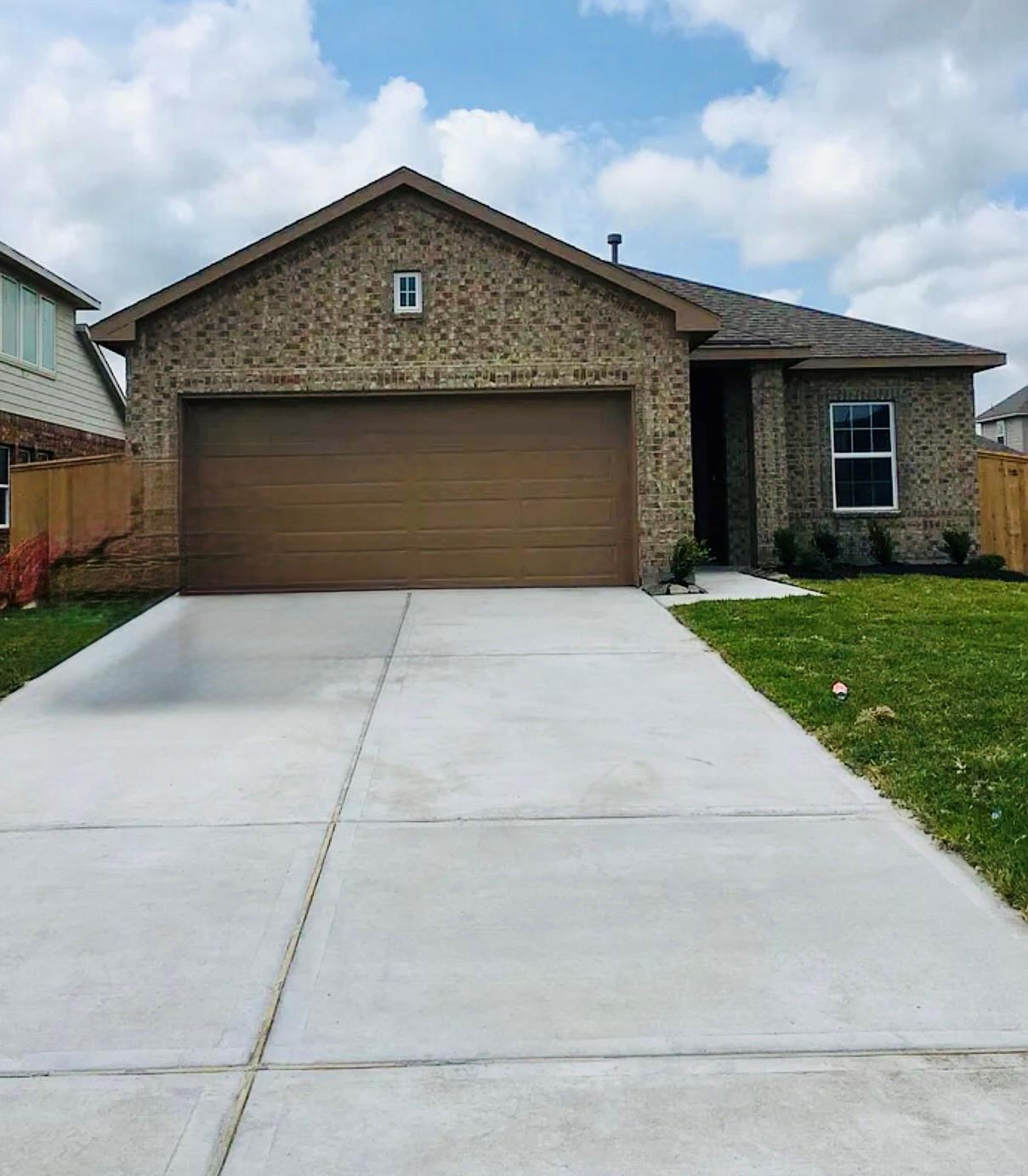 10332 Ritter Run Drive, Rosharon TX 77583 Property Photo 1
