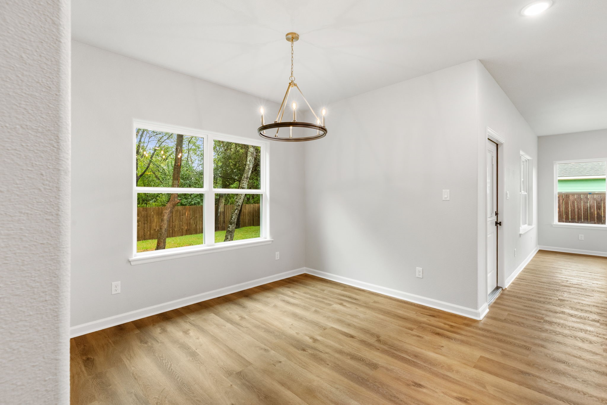 2121 Manning Property Photo 12
