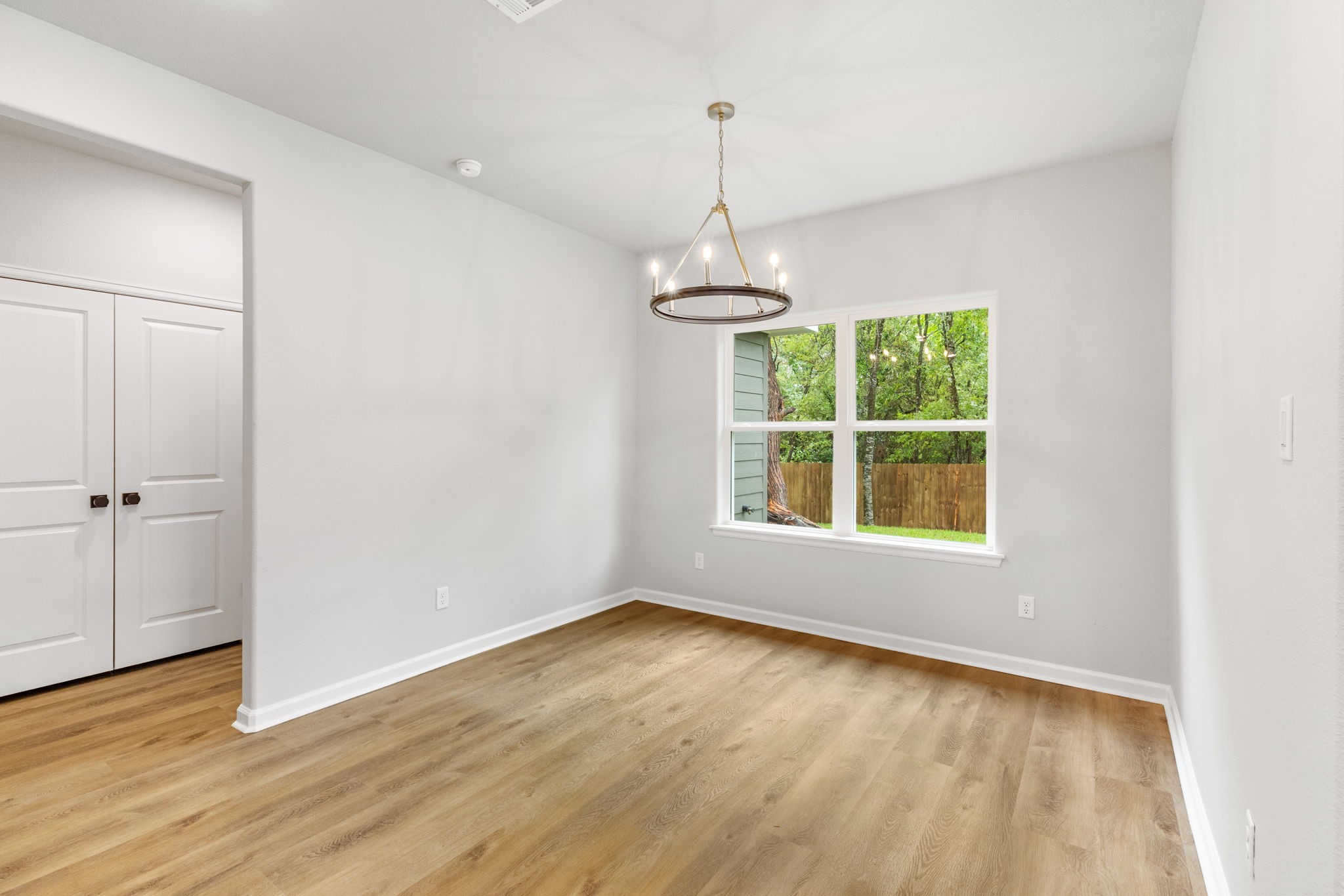 2121 Manning Property Photo 13