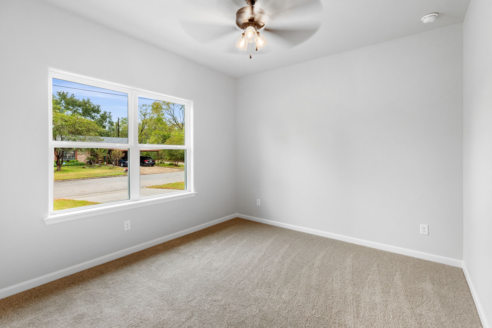 2121 Manning Property Photo 18