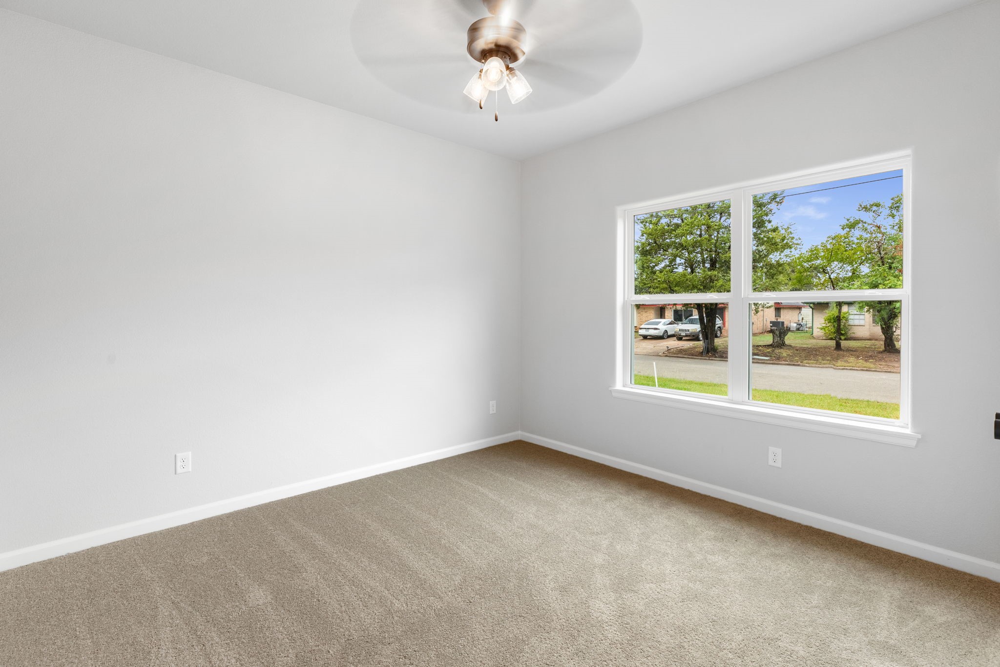 2121 Manning Property Photo 19