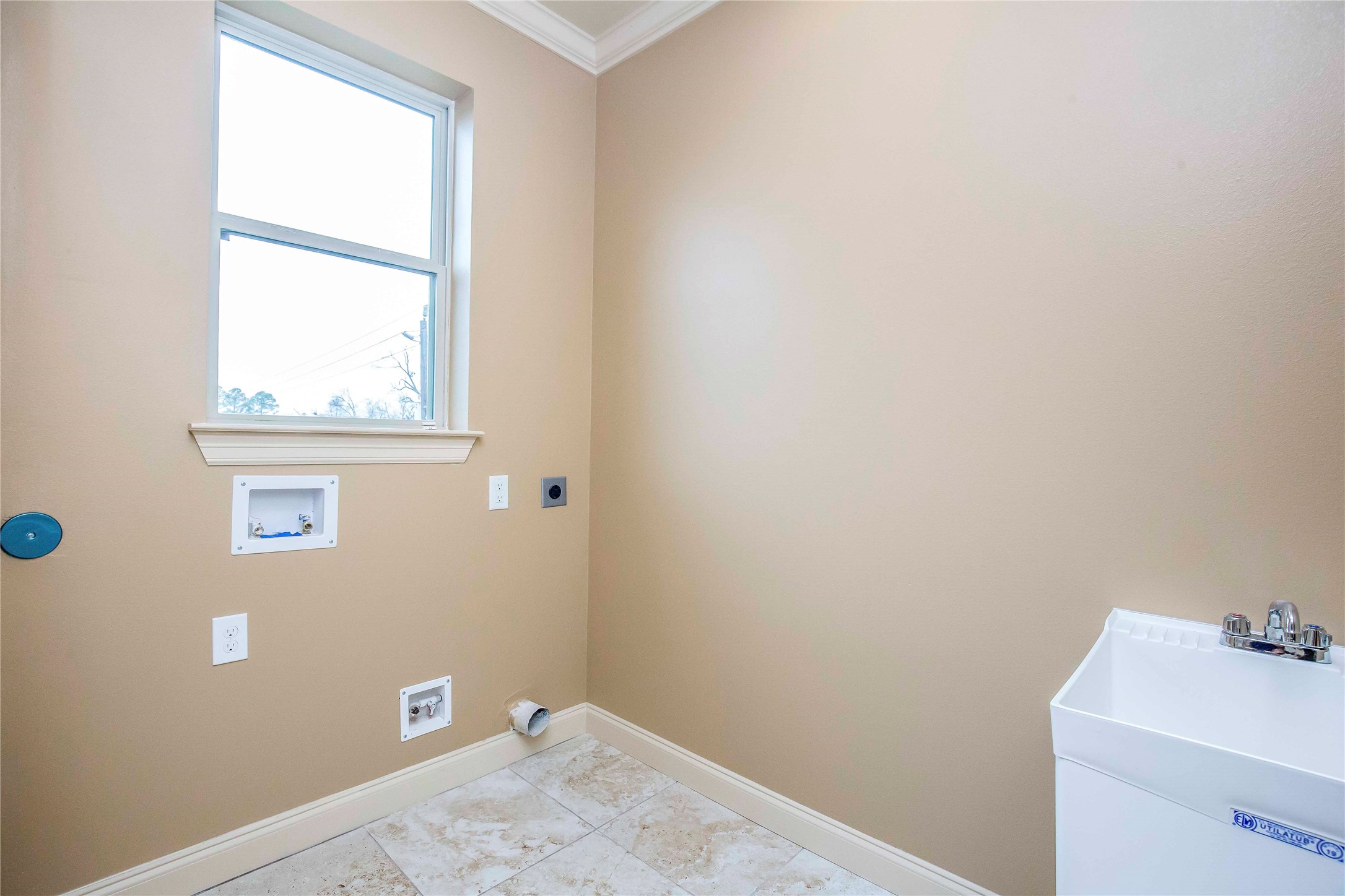 1516 Amundsen Street Property Photo 40