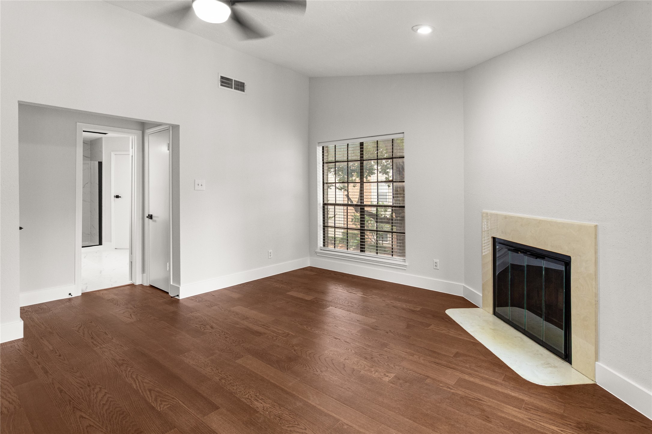 1911 Bering Drive Property Photo 13