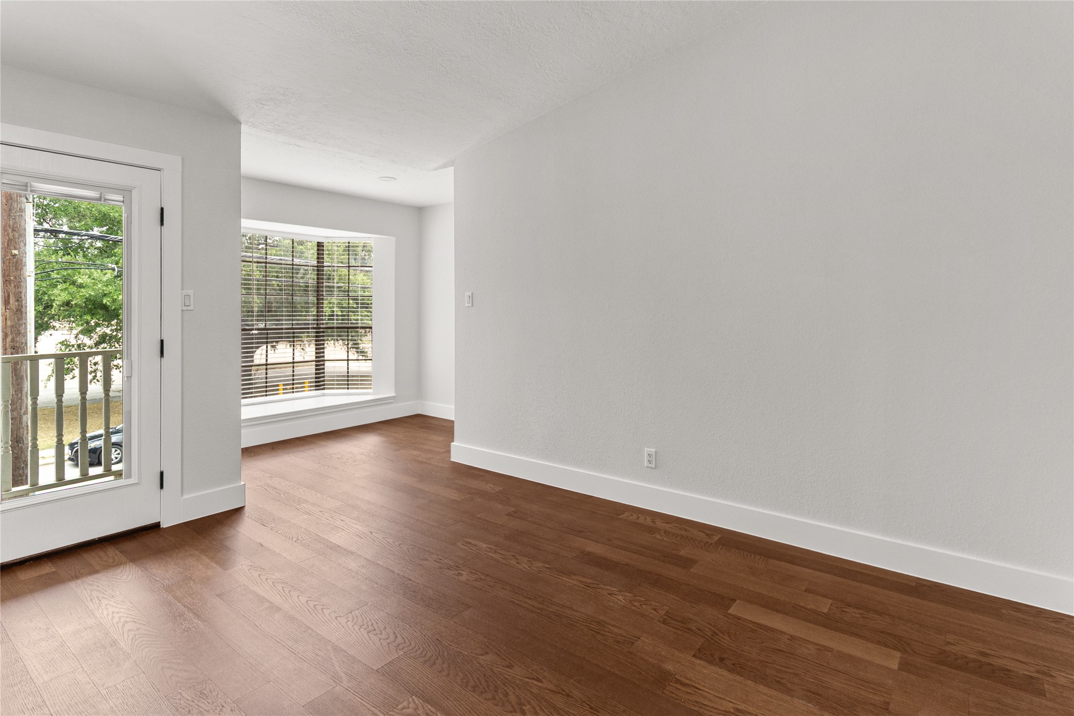 1911 Bering Drive Property Photo 14