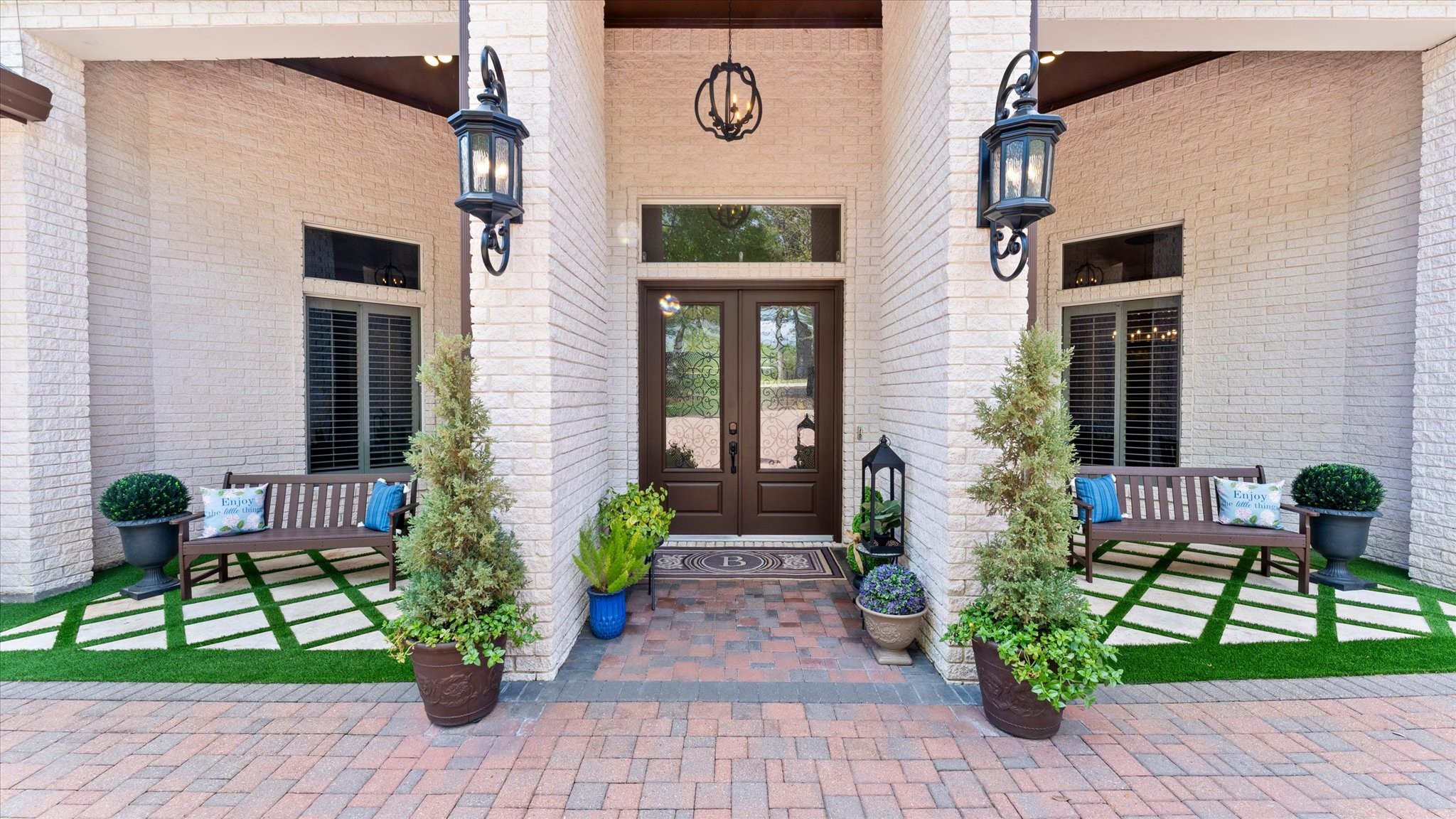 18703 Palm Beach Boulevard Property Photo 5