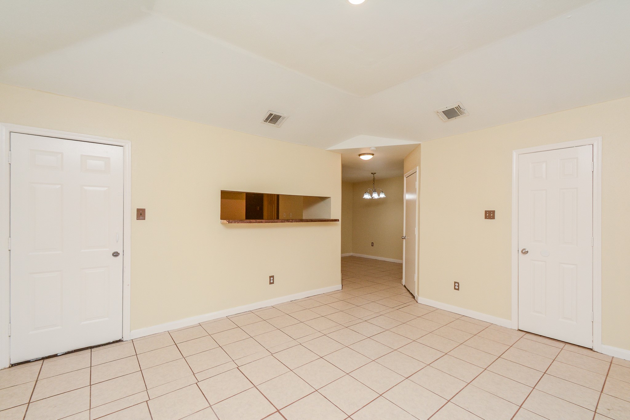 8607 Crystal Cove Circle Property Photo 4