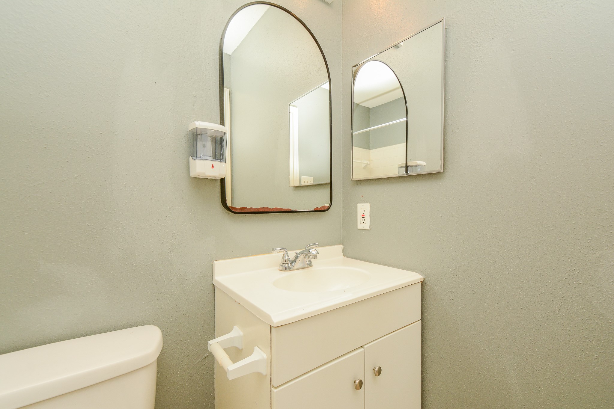8607 Crystal Cove Circle Property Photo 18
