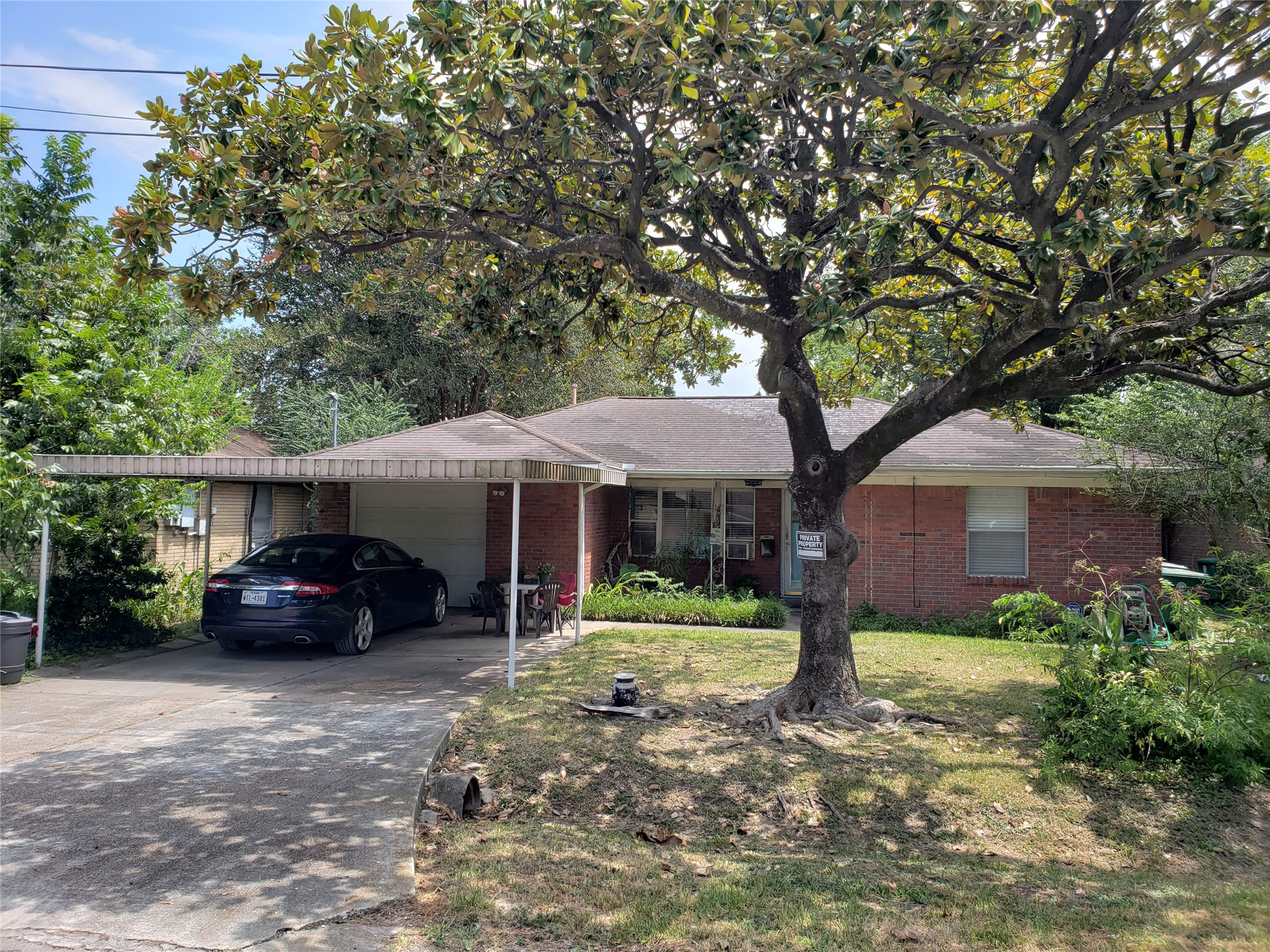 5906 Leon Street Property Photo 2