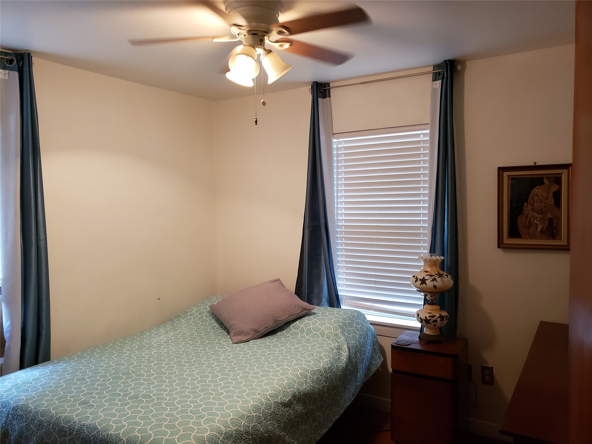 5906 Leon Street Property Photo 8