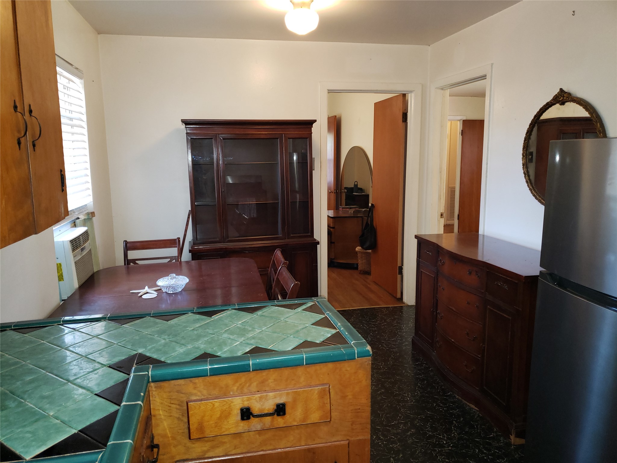 5906 Leon Street Property Photo 14