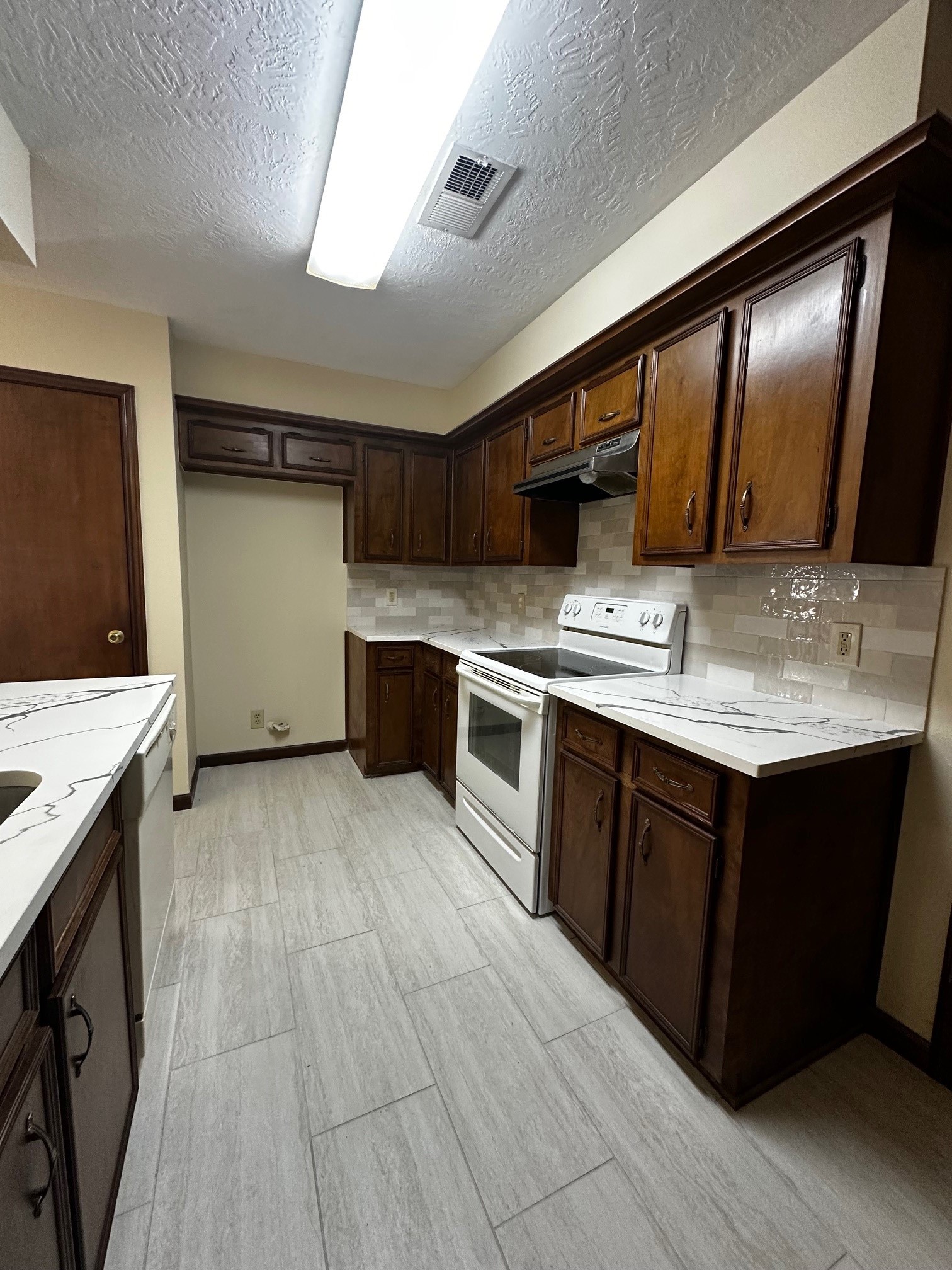 102 Briar Ridge Drive Property Photo 12