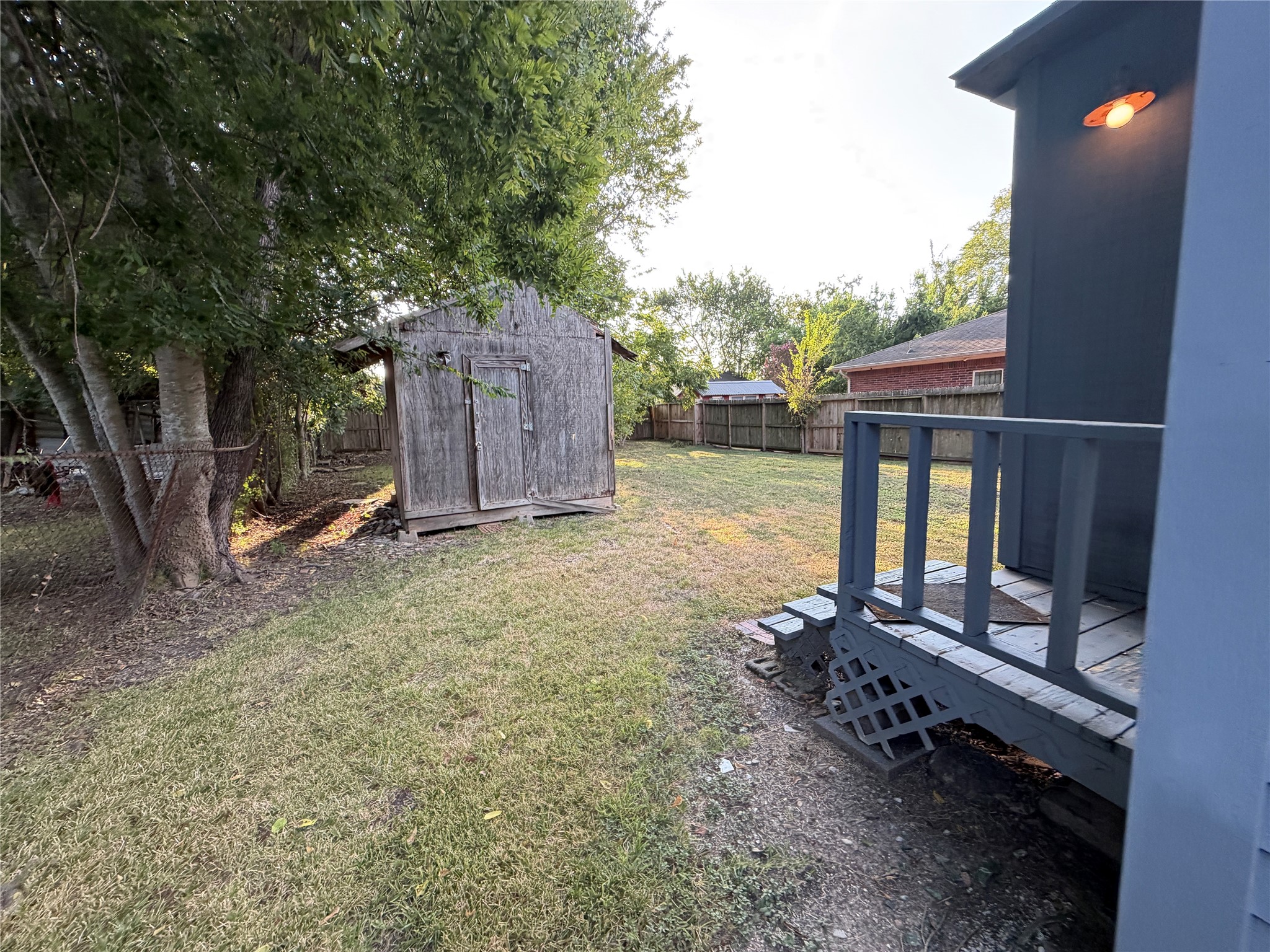 1910 Worms Street Property Photo 12